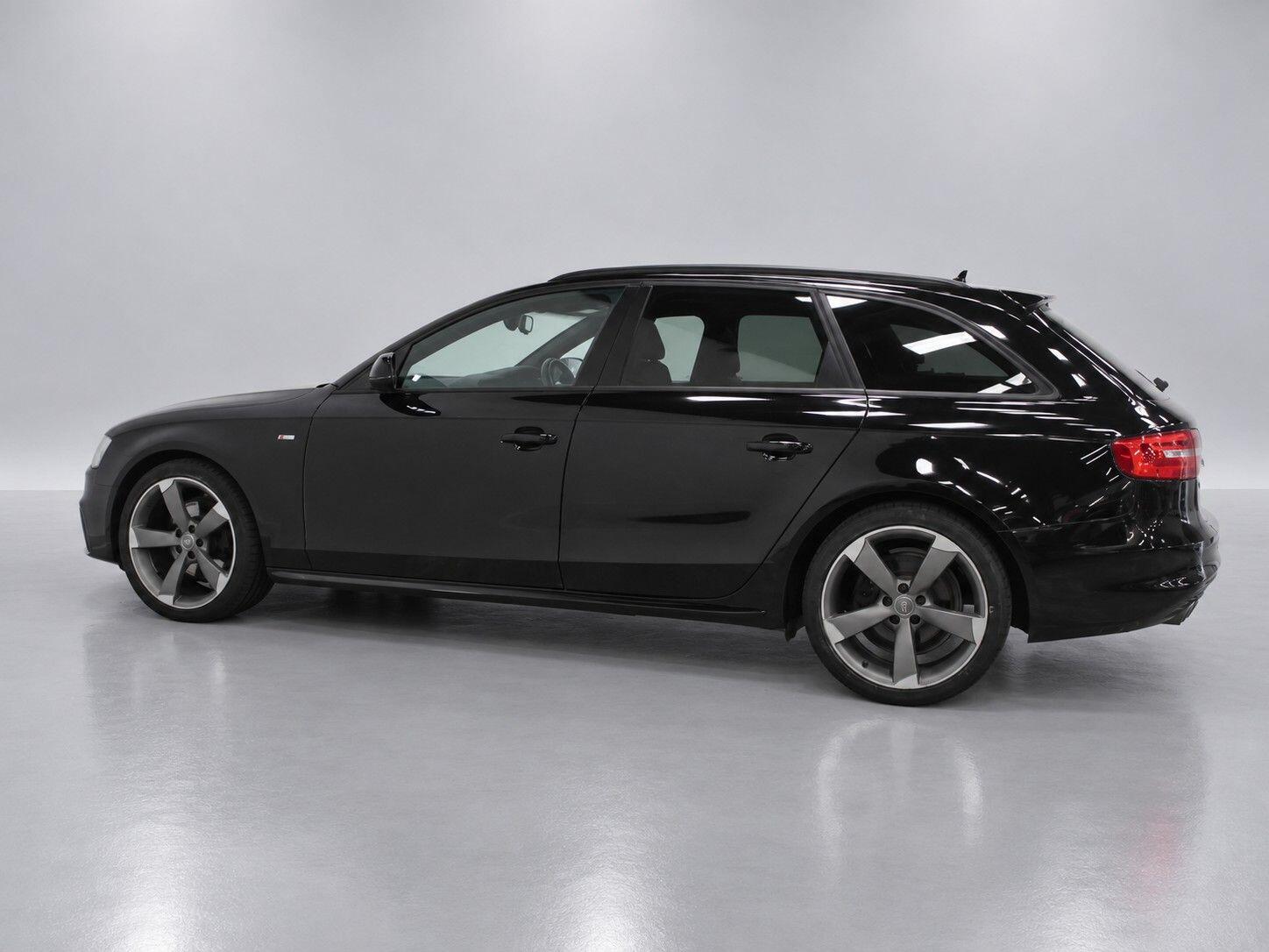 Audi A4 view 10
