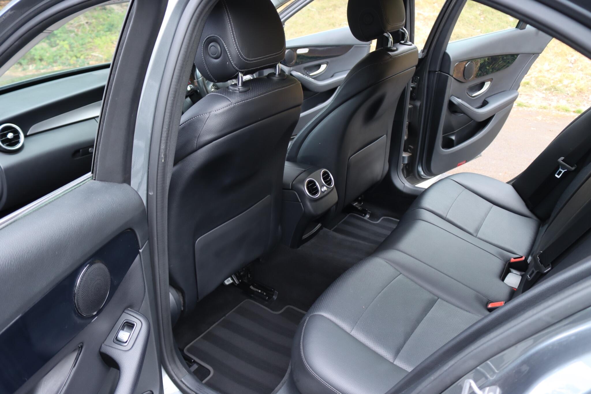Mercedes-Benz C Class view 7
