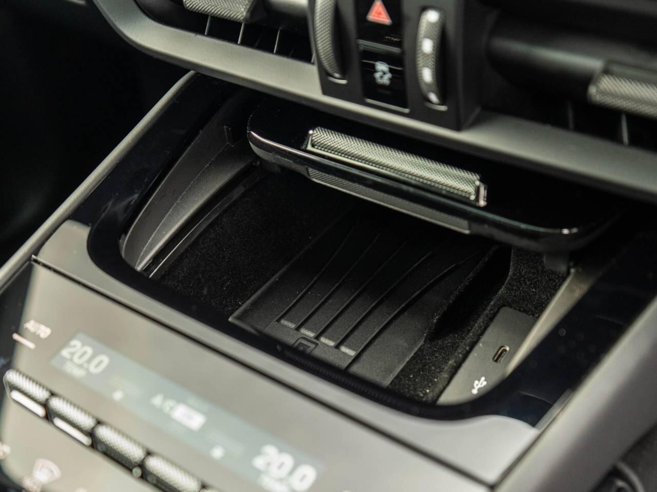 Porsche Cayenne view 25