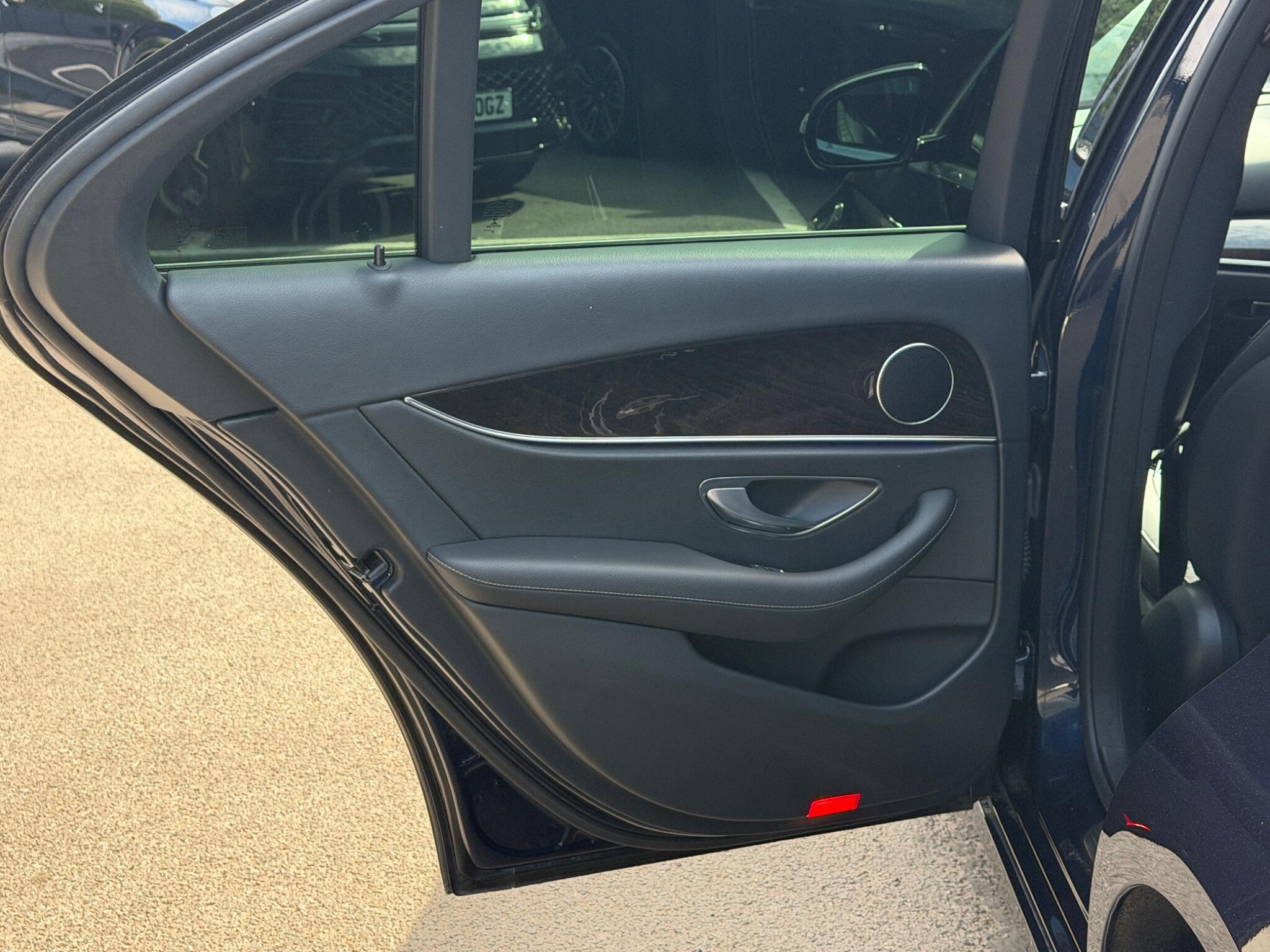 Mercedes-Benz E-Class view 18