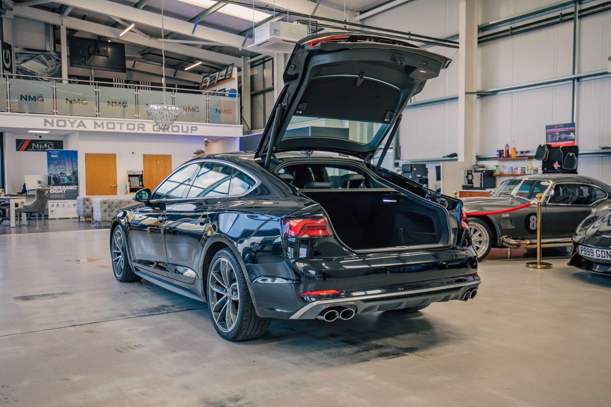 Audi S5 view 39