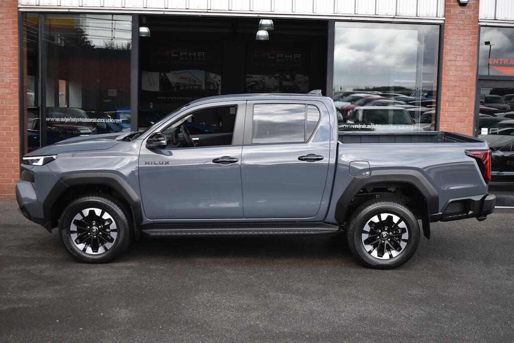 Toyota Hilux view 14