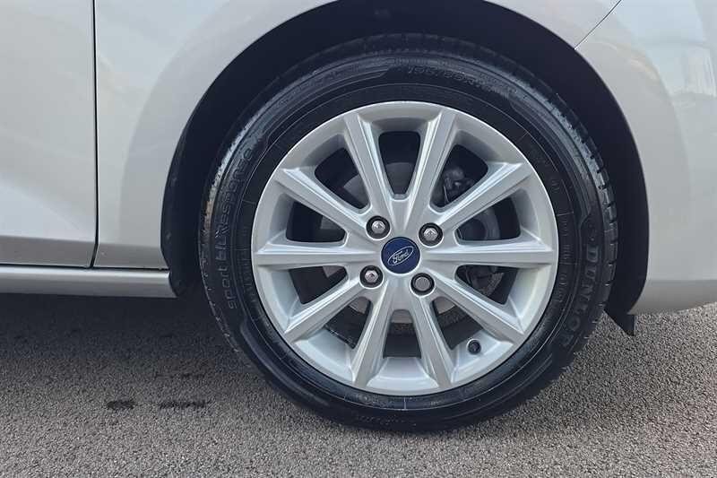 Ford Fiesta view 39