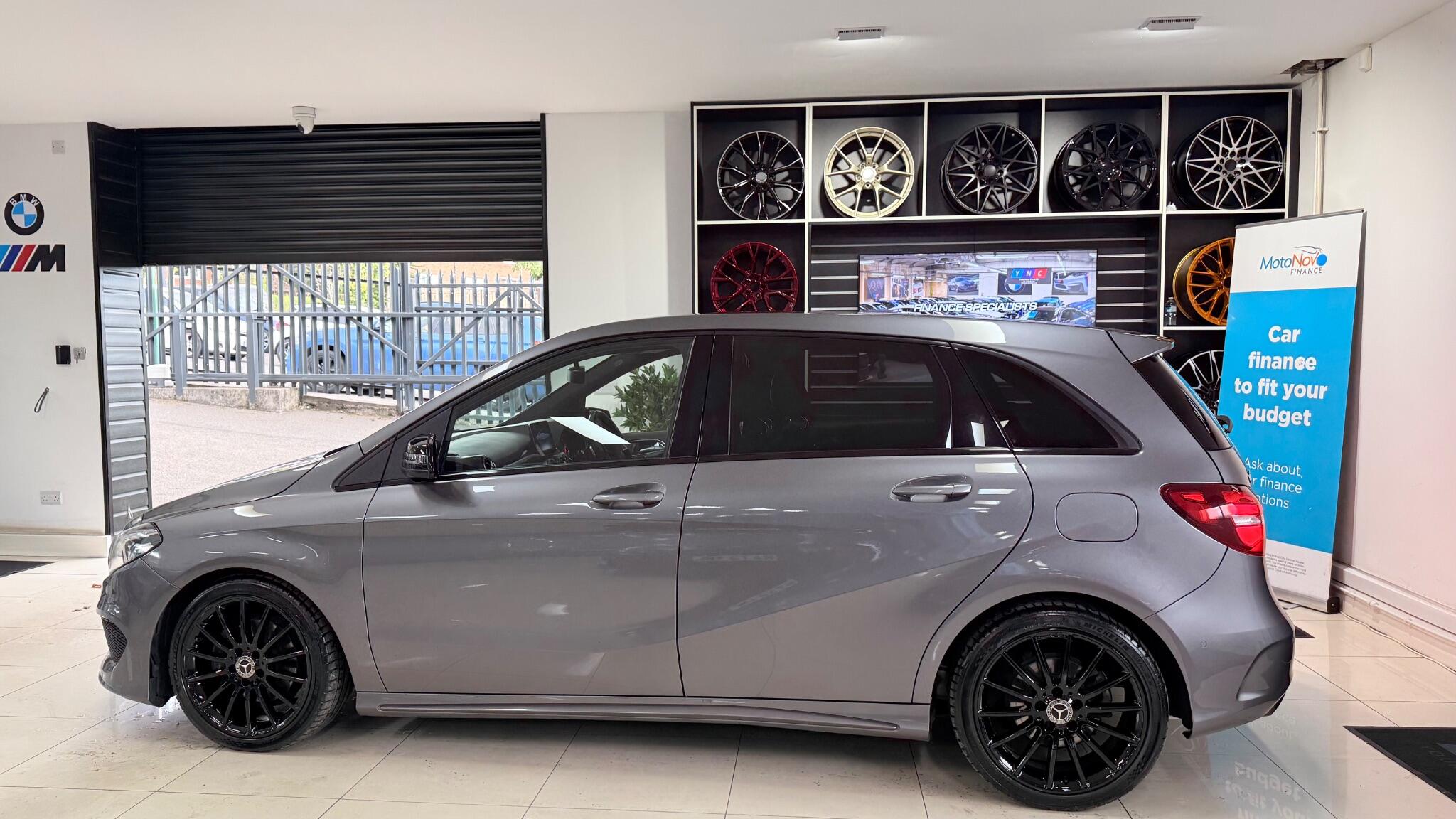 Mercedes-Benz B-Class view 32