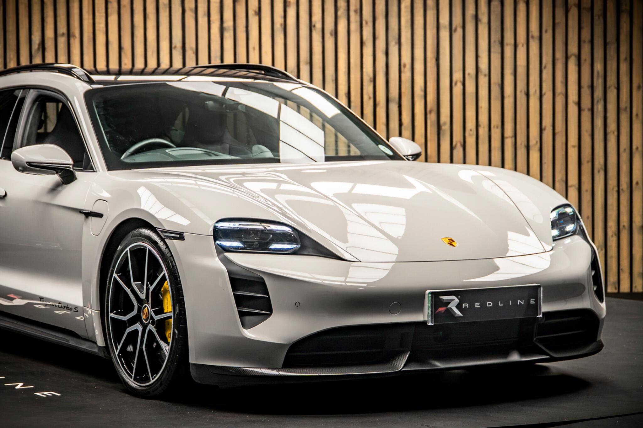 Porsche Taycan view 12