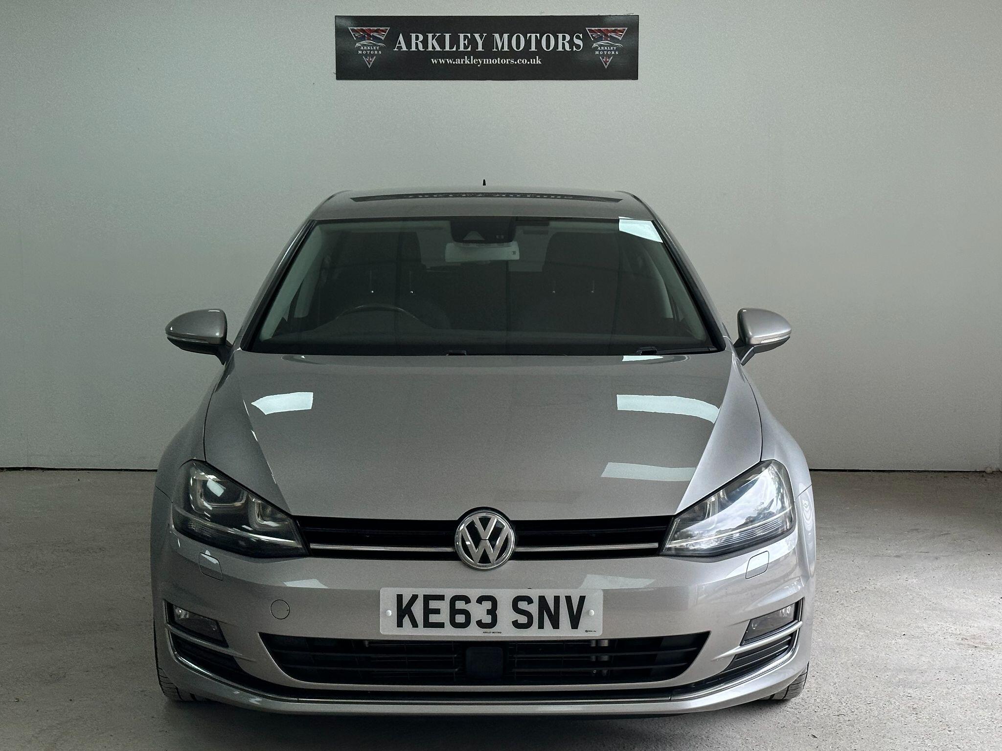 2014 Volkswagen Golf image 3
