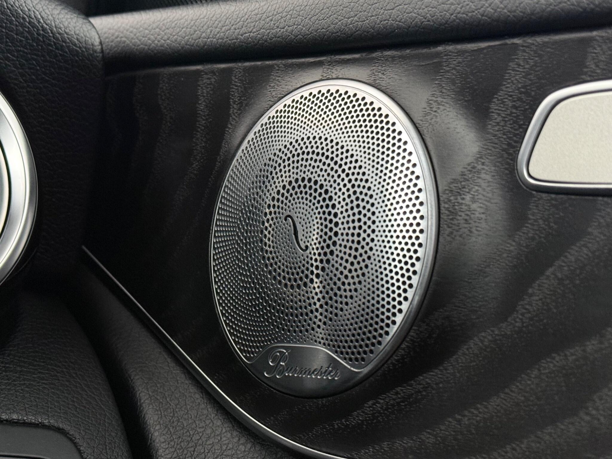 Mercedes-Benz GLC view 21