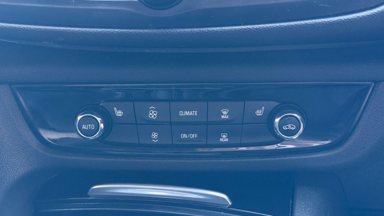 Vauxhall Insignia view 31