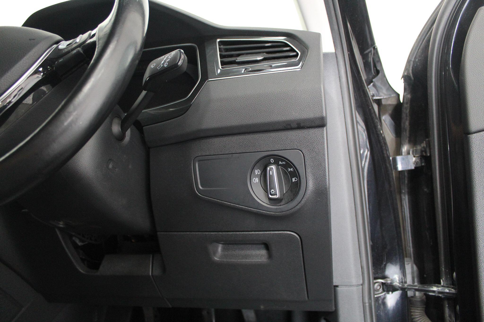 Volkswagen Tiguan view 51
