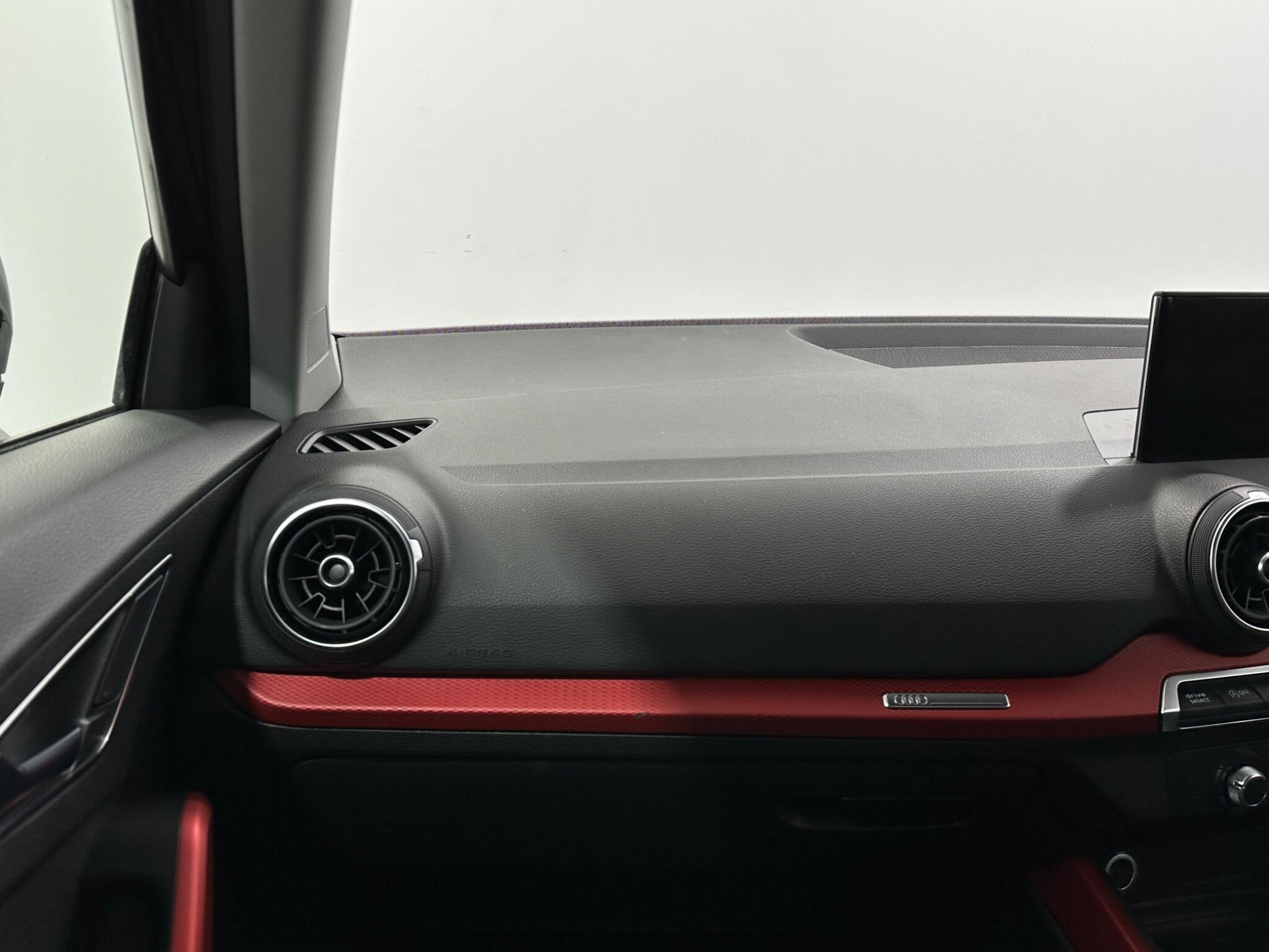 Audi Q2 view 29