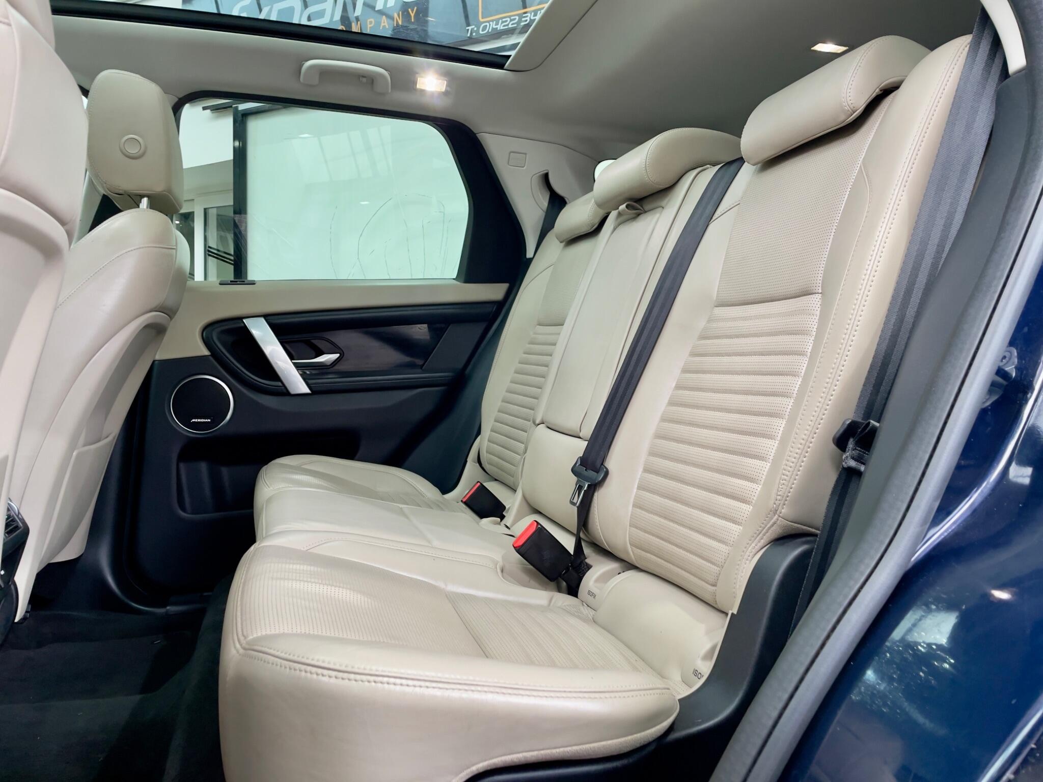 Land Rover Discovery Sport view 48