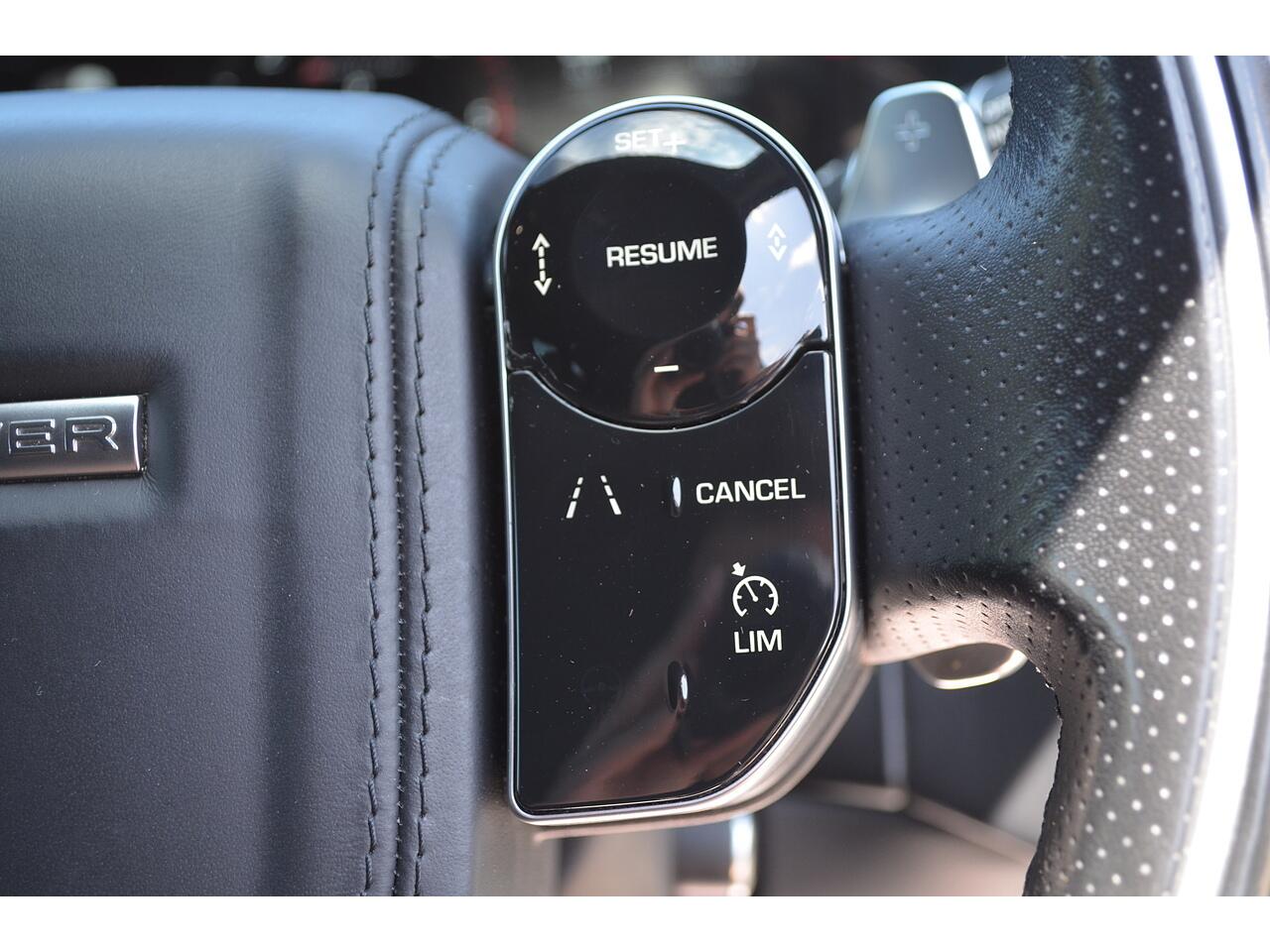 Land Rover Range Rover Velar view 27