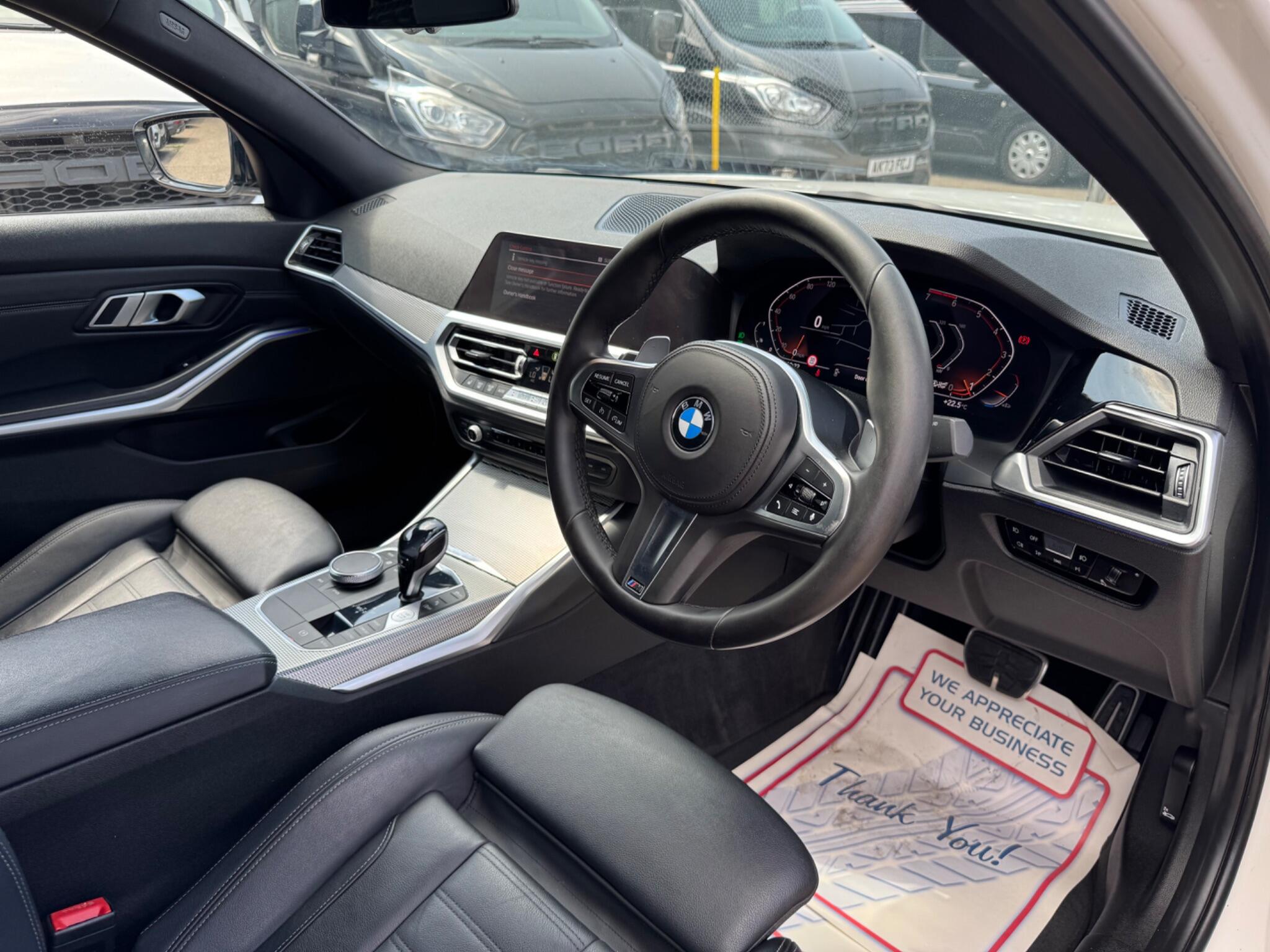 BMW 3 Series view 14