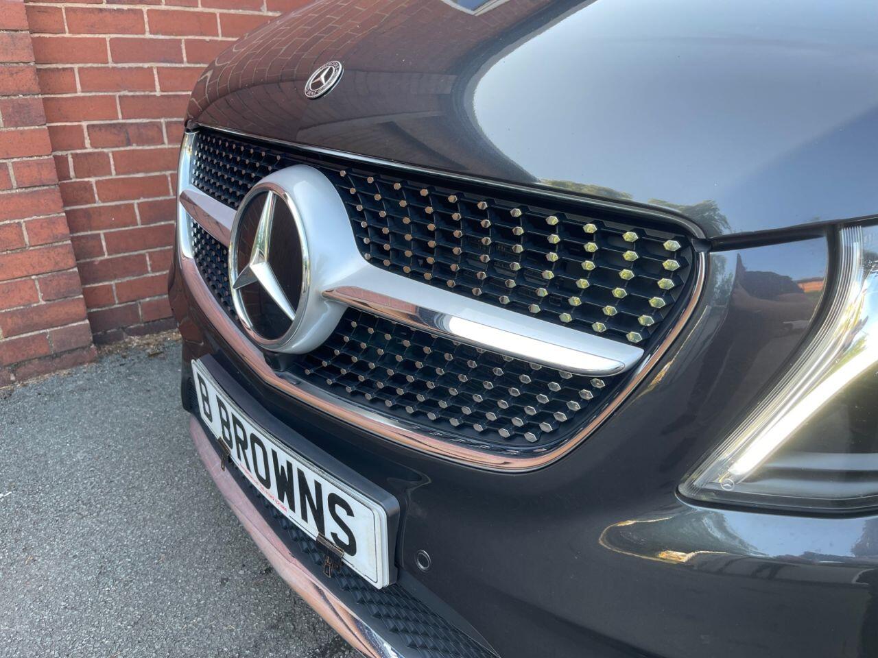 Mercedes-Benz V Class view 16