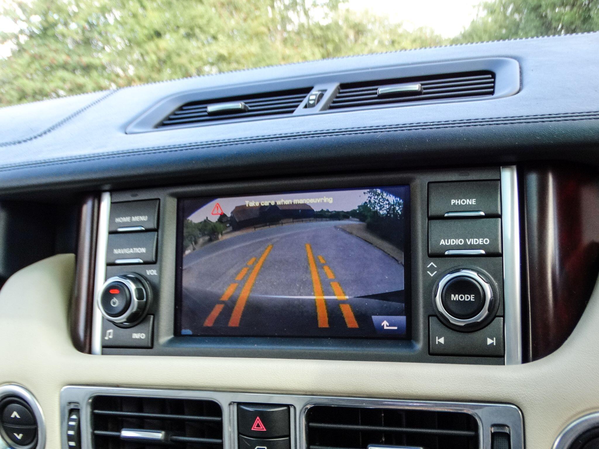 Land Rover Range Rover view 24