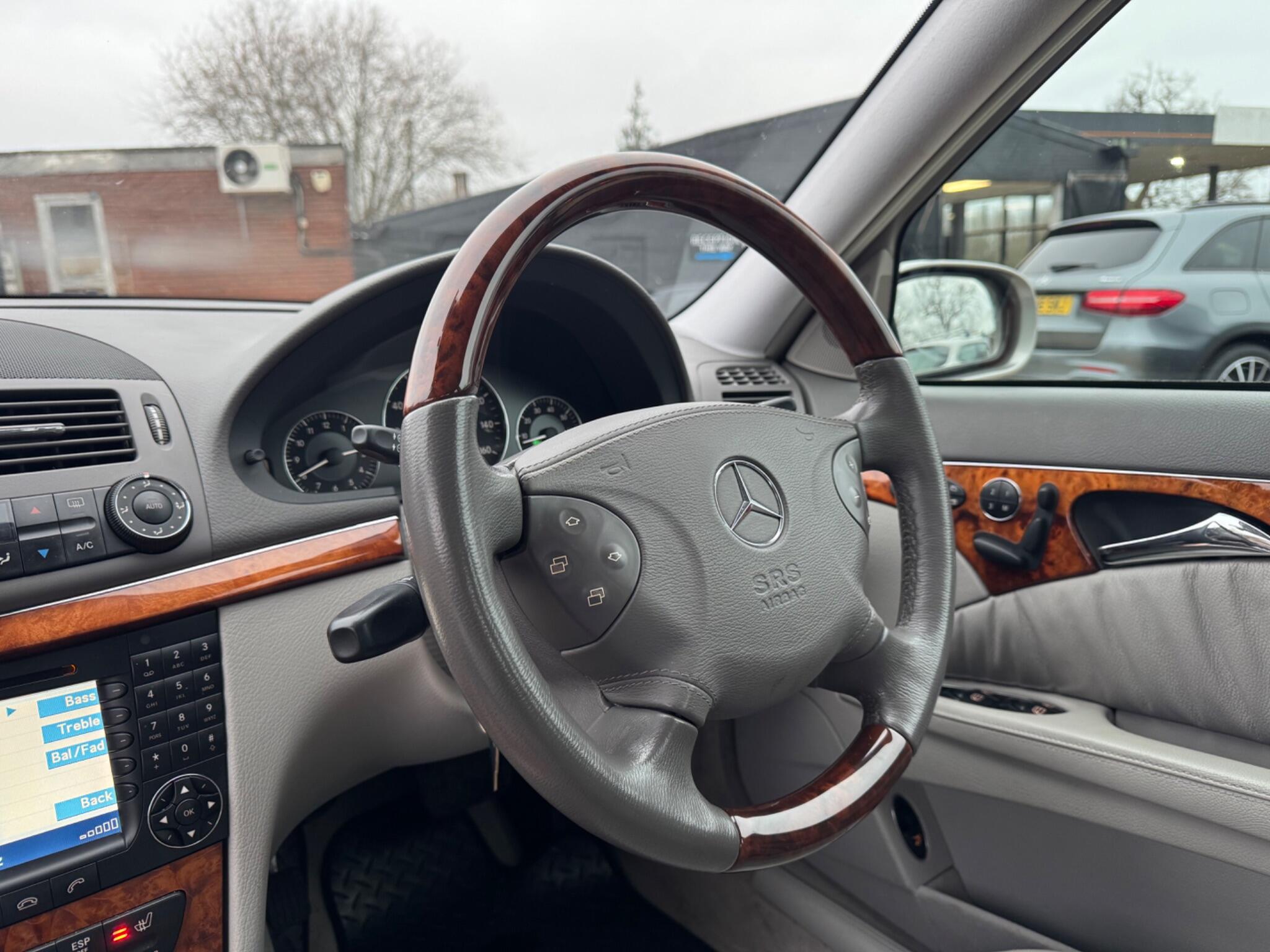 2005 Mercedes-Benz E Class 3.5 E350 Elegance 7G-Tronic 4dr • 69,000 miles image 25