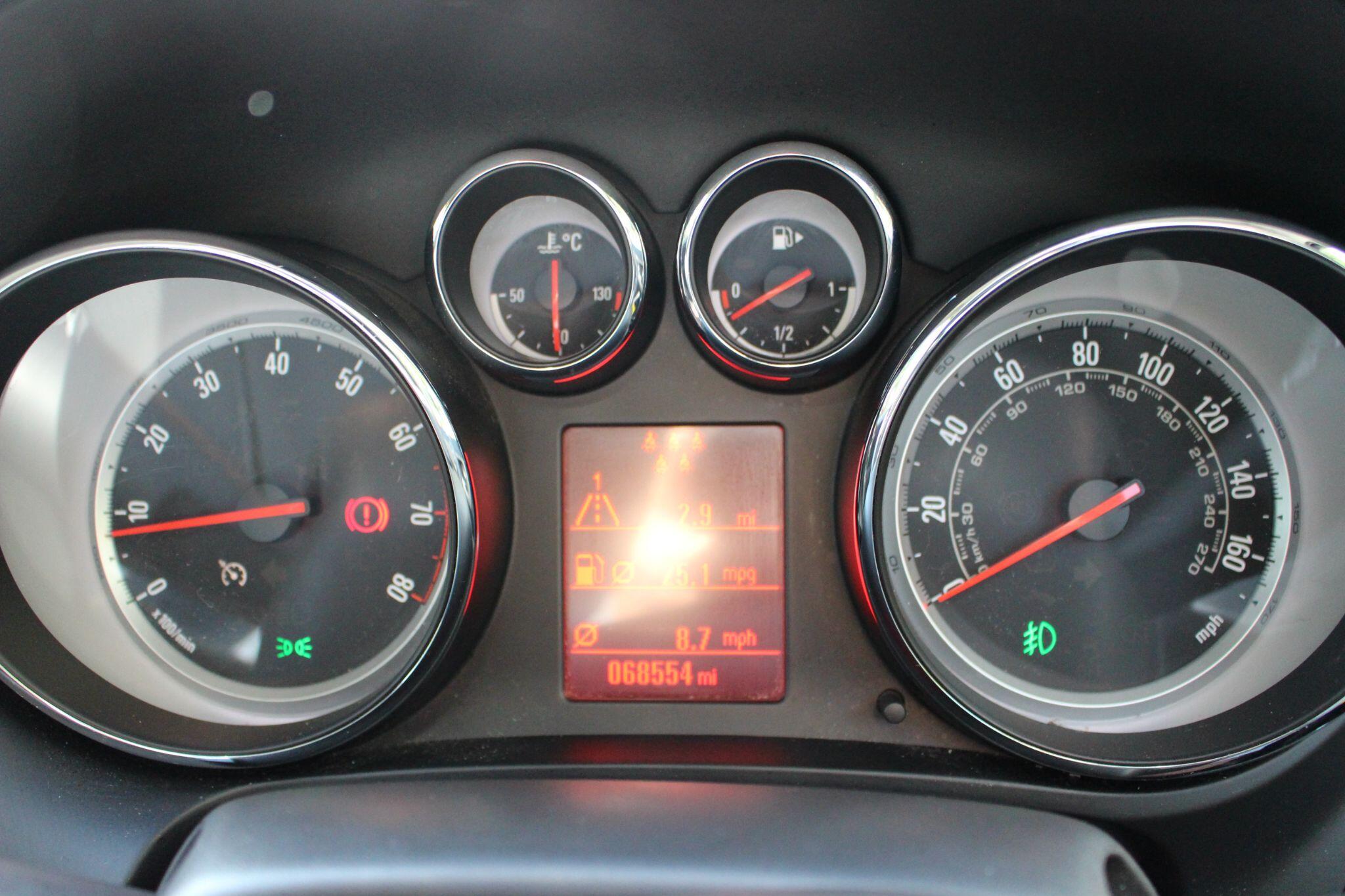 Vauxhall Zafira Tourer view 26