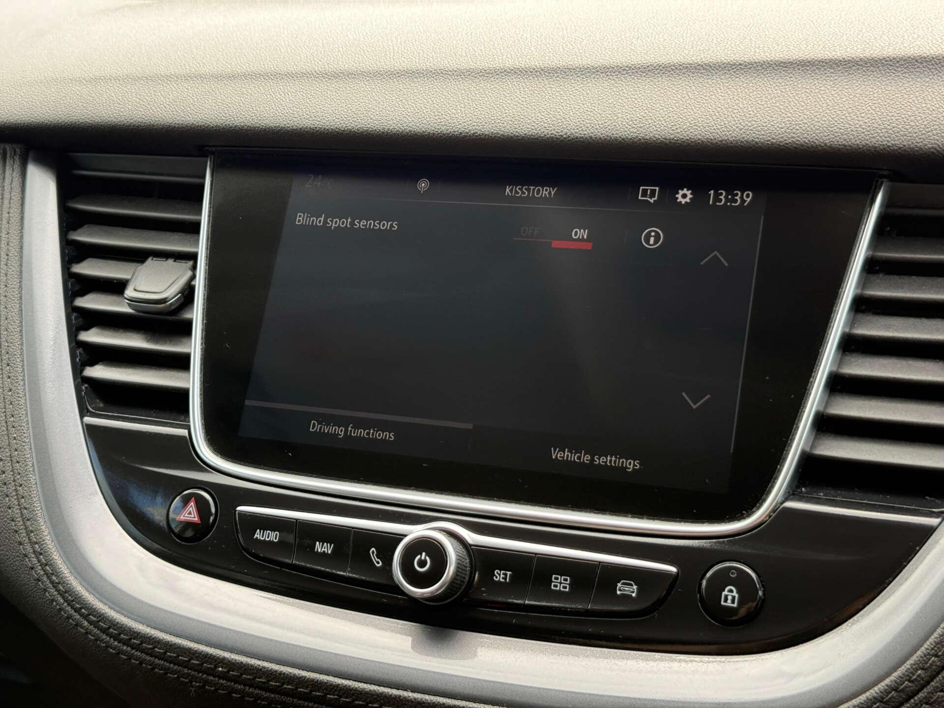 Vauxhall Grandland X view 65