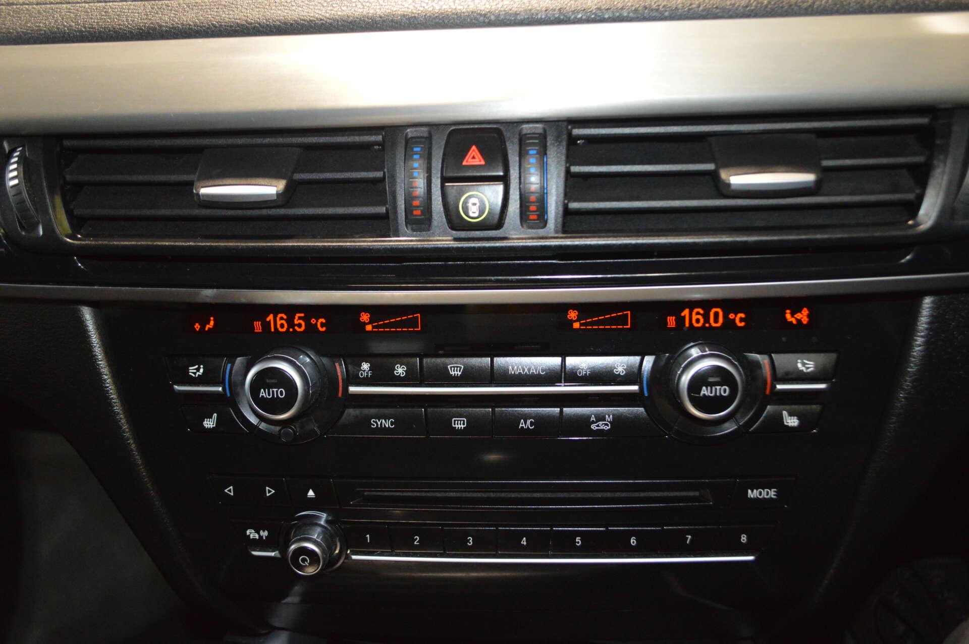 BMW X6 view 21