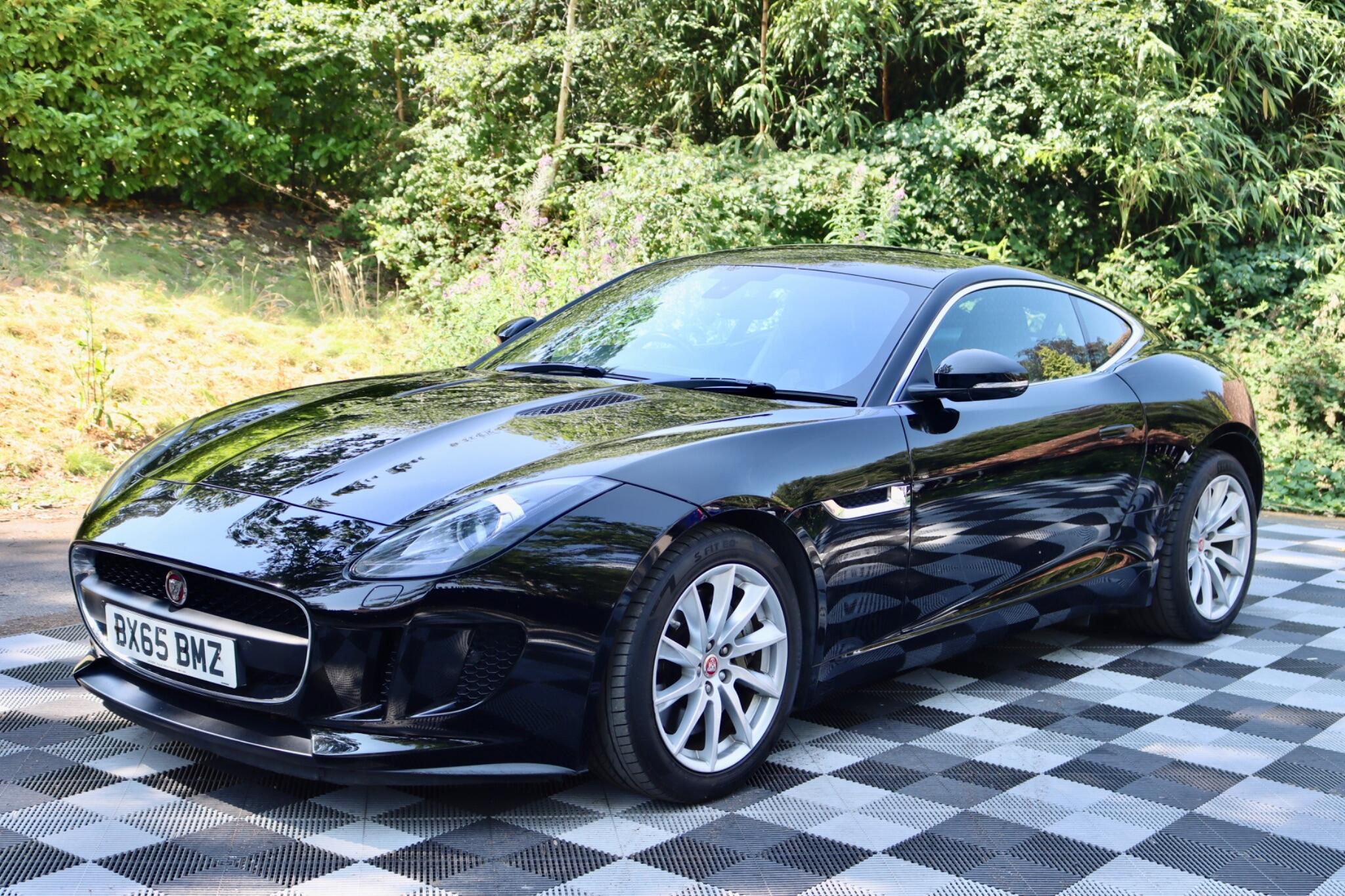 Jaguar F-Type view 8