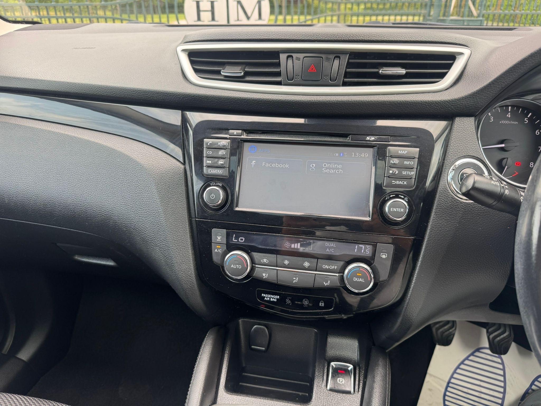 2015 Nissan Qashqai image 18