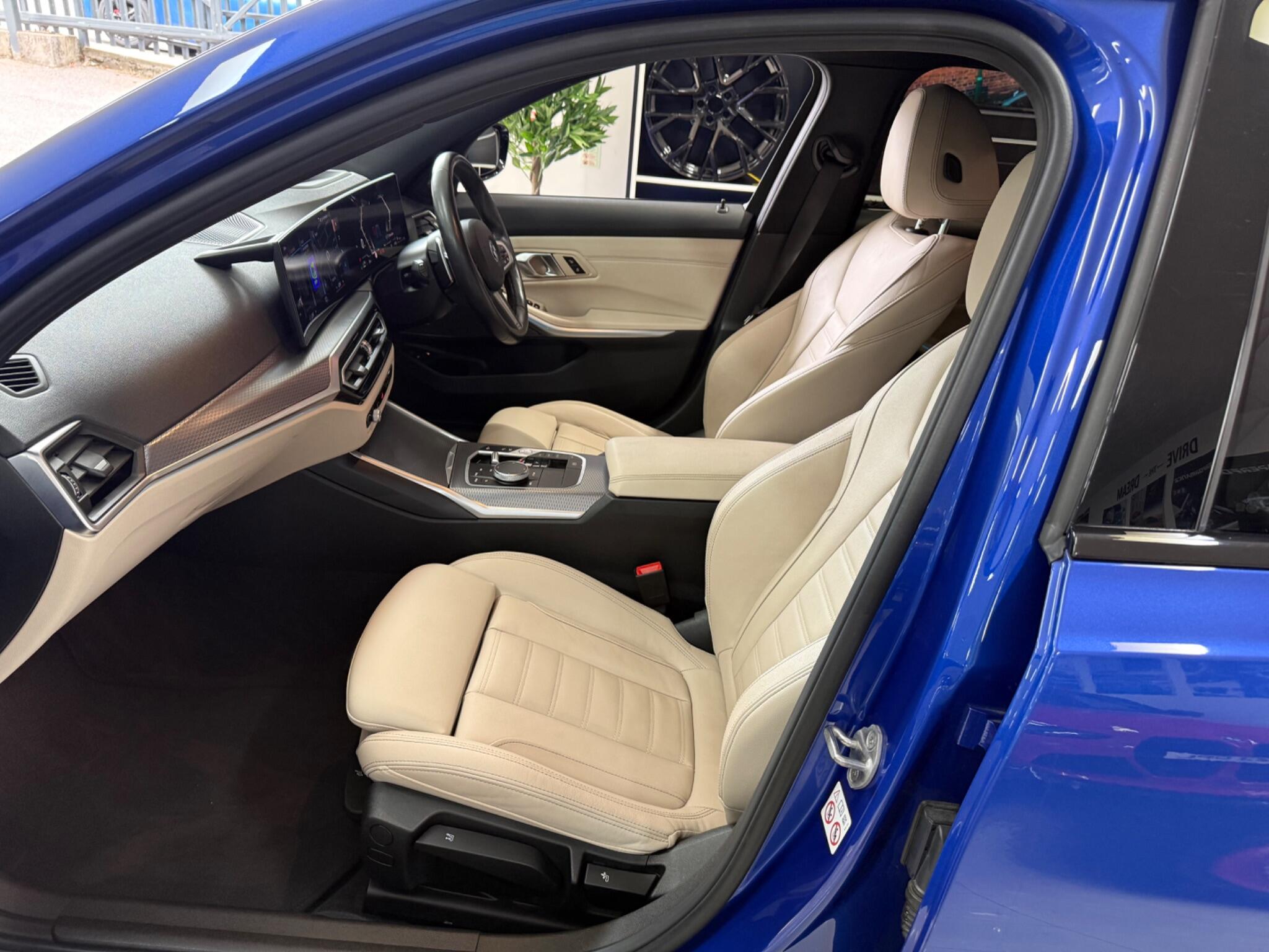 BMW 3 Series view 45