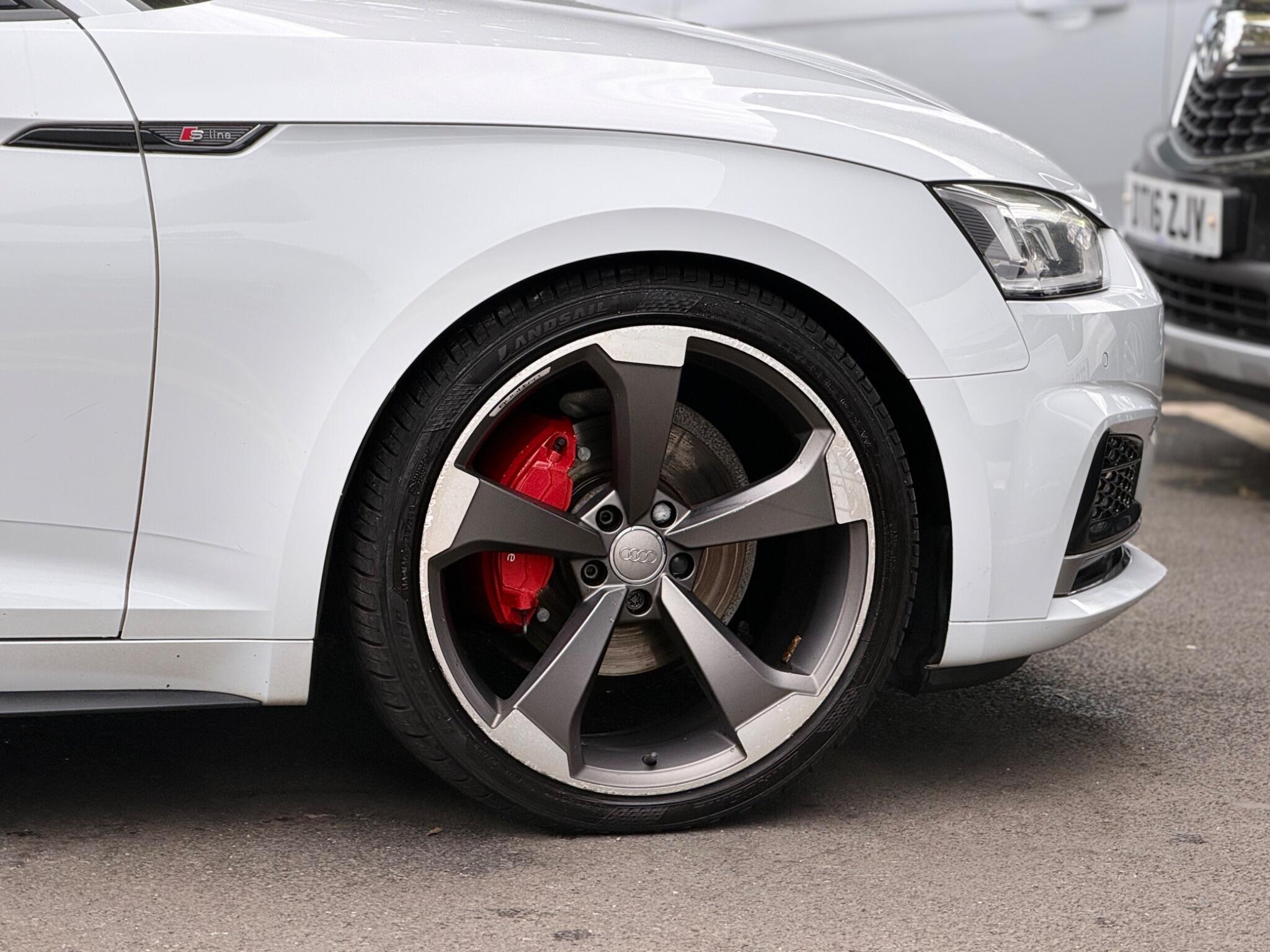 Audi A5 view 90