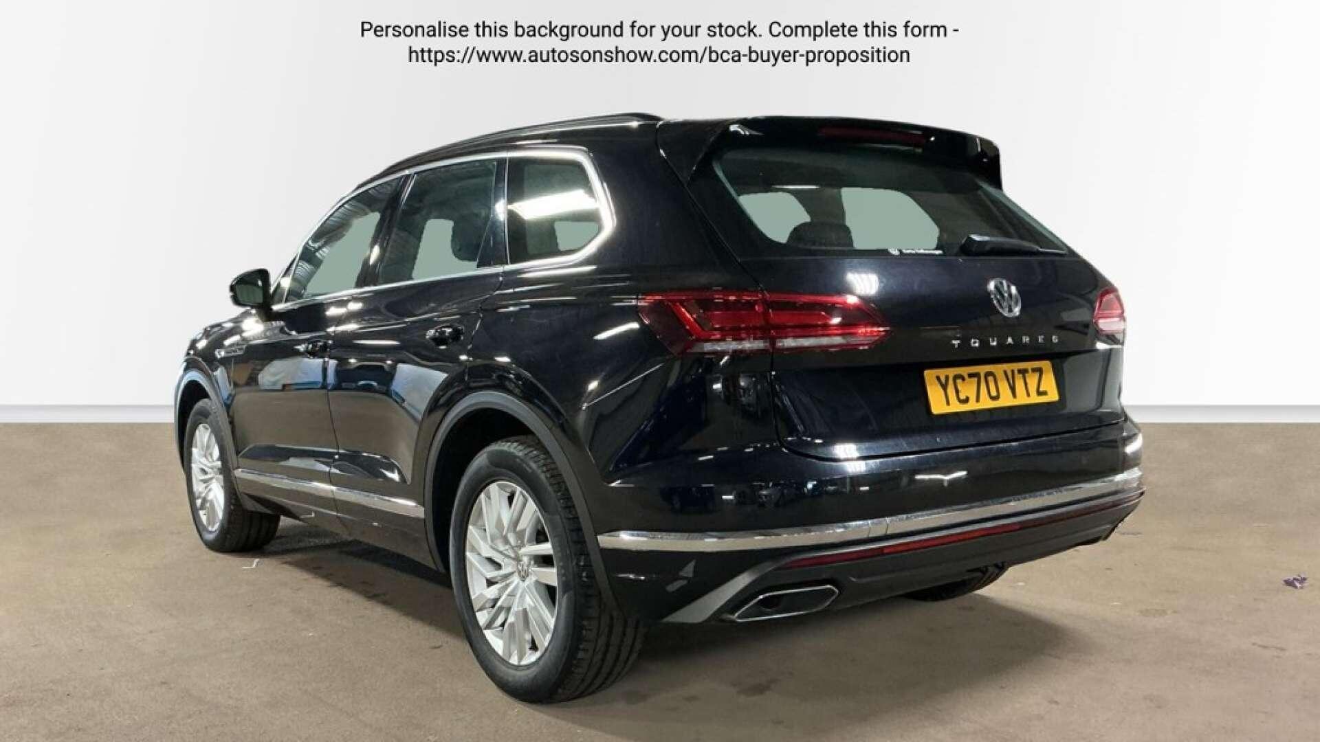 Volkswagen Touareg view 14