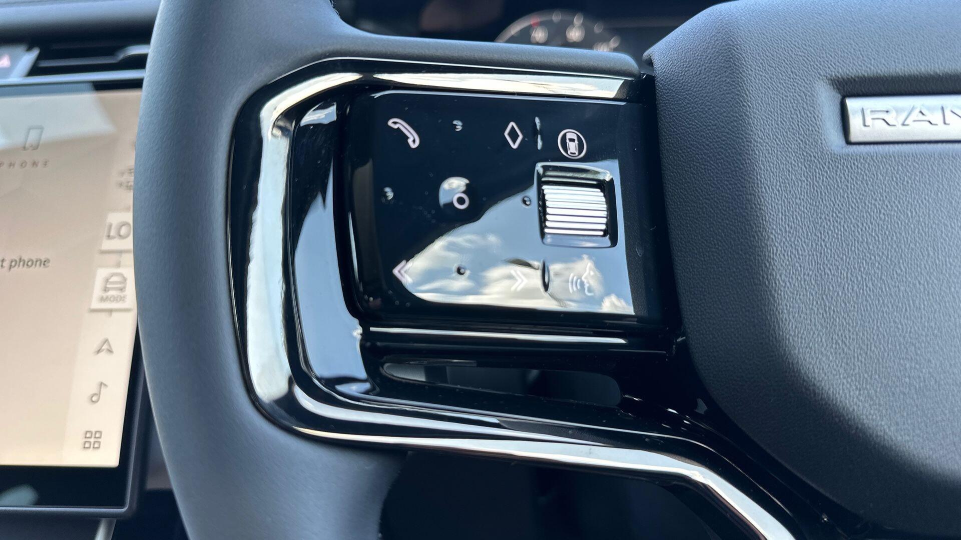 Land Rover Range Rover Velar view 34