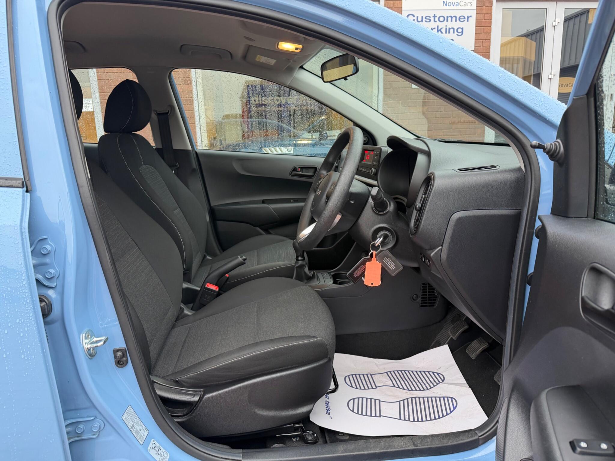 Kia Picanto view 8