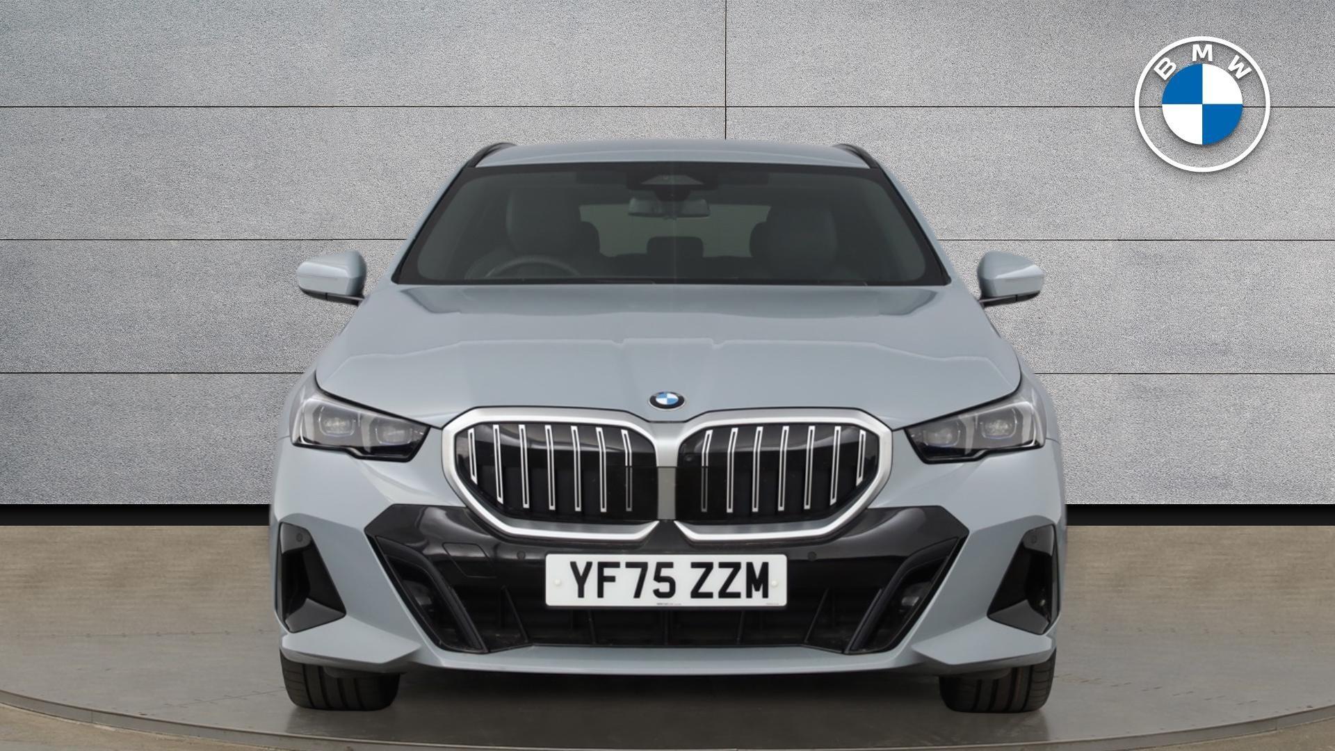 BMW 5 Series view 16