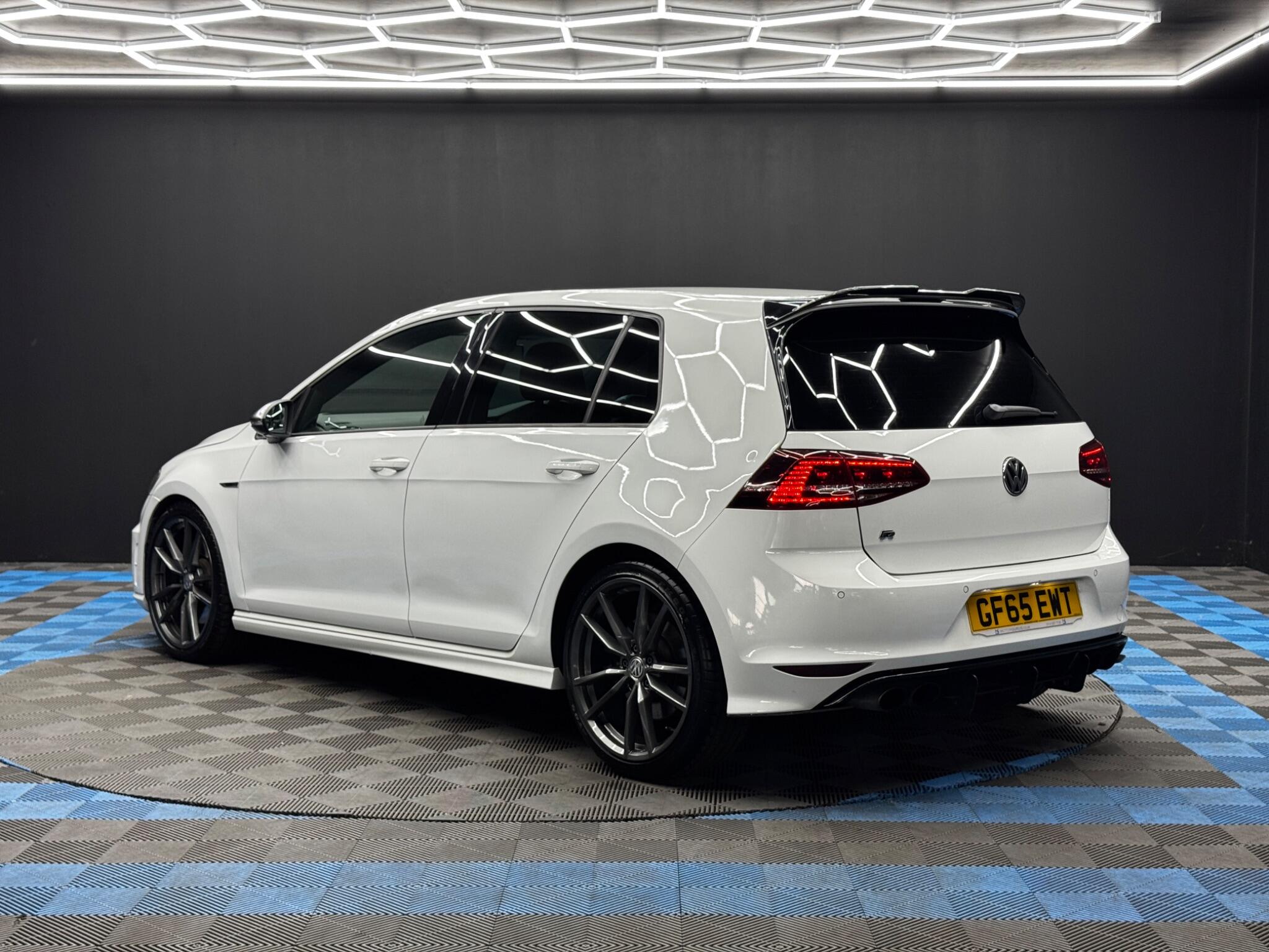 Volkswagen Golf view 7