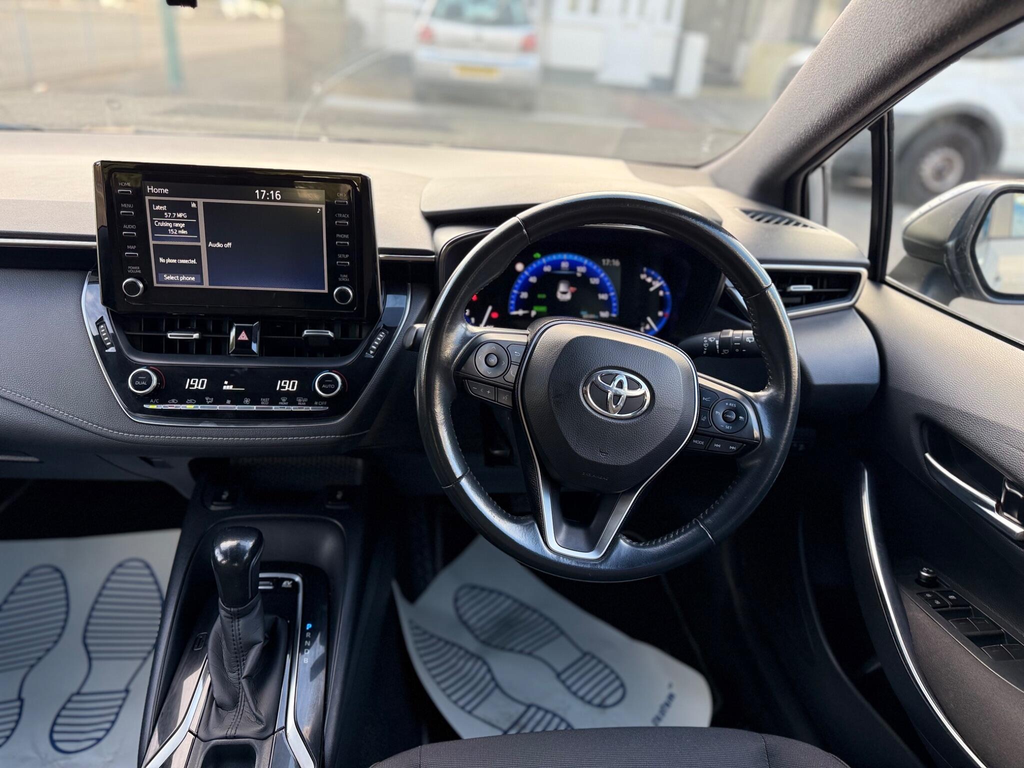 Toyota Corolla view 14