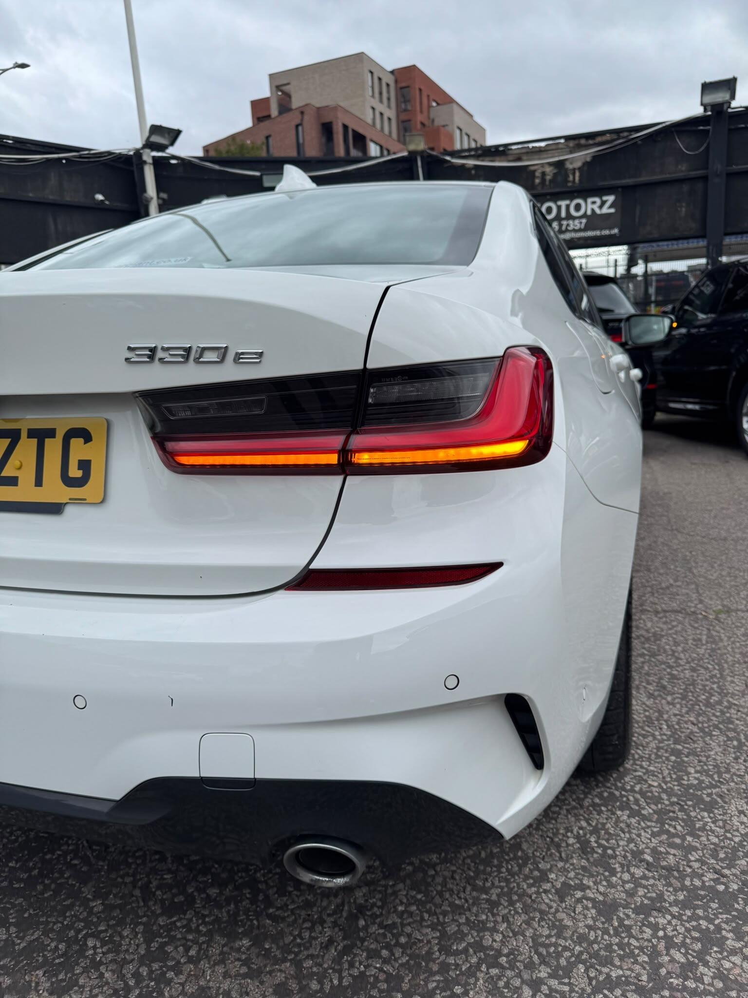 BMW 3 Series view 80