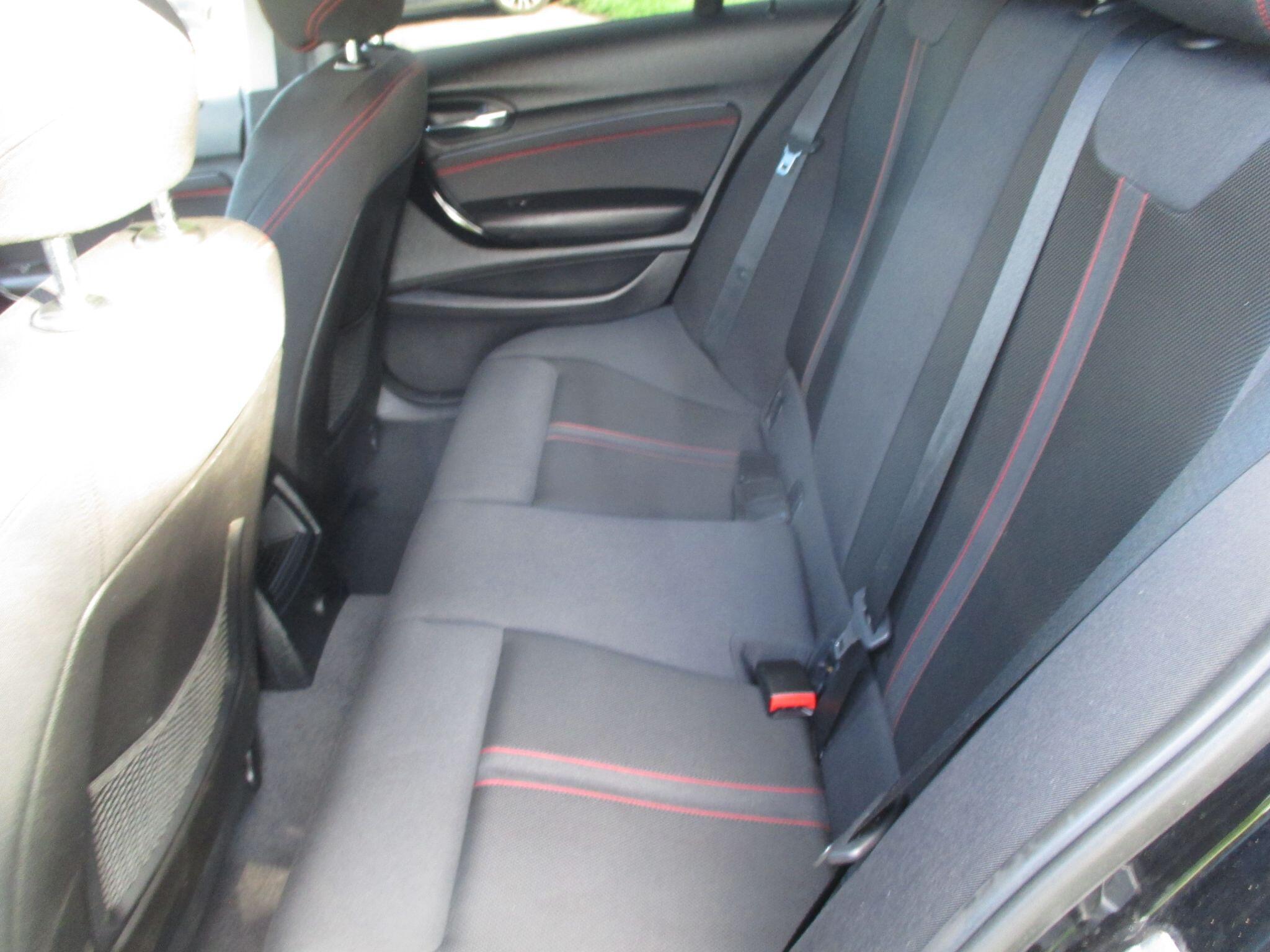 BMW 1 Series view 29