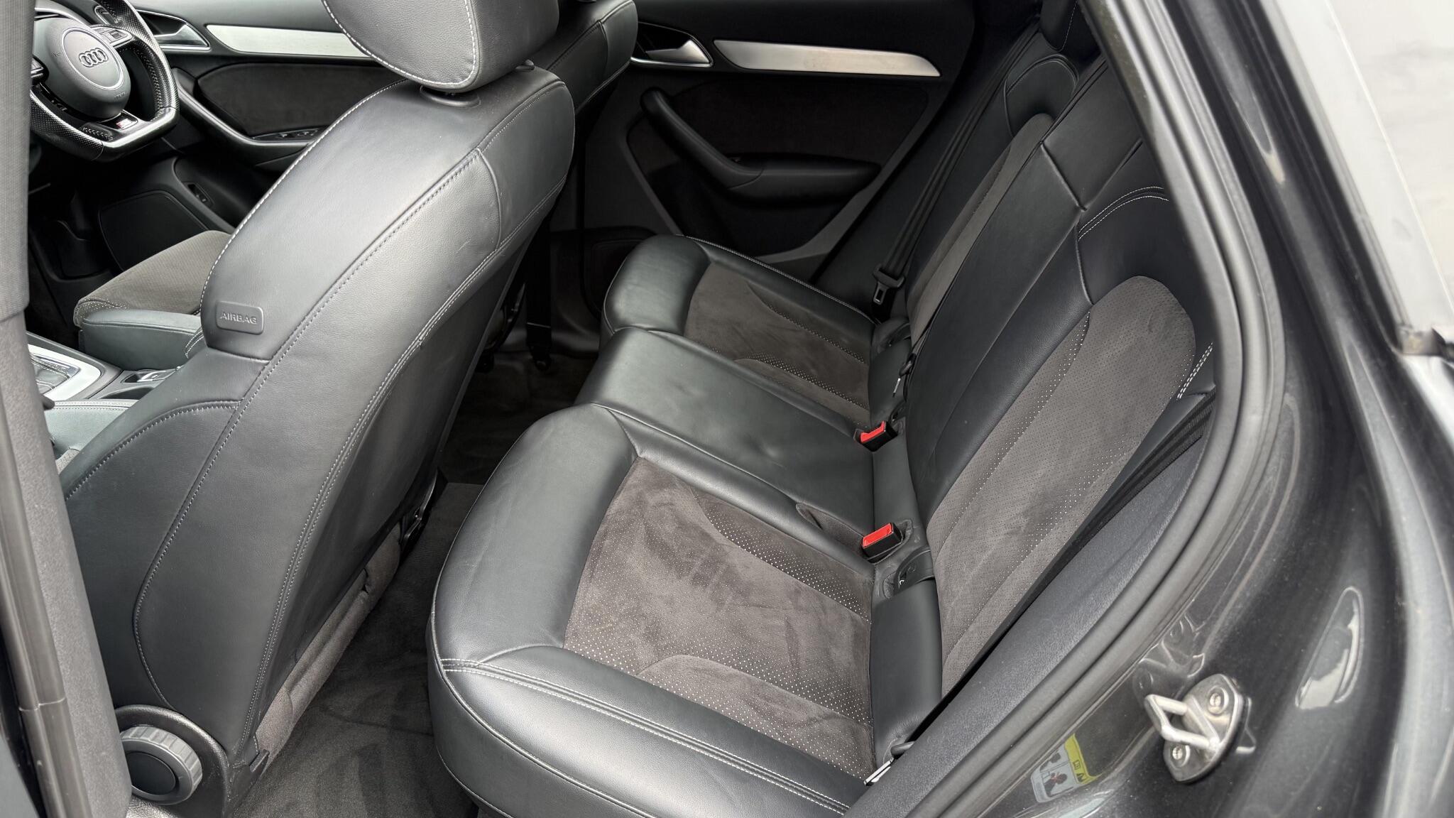 Audi Q3 view 33
