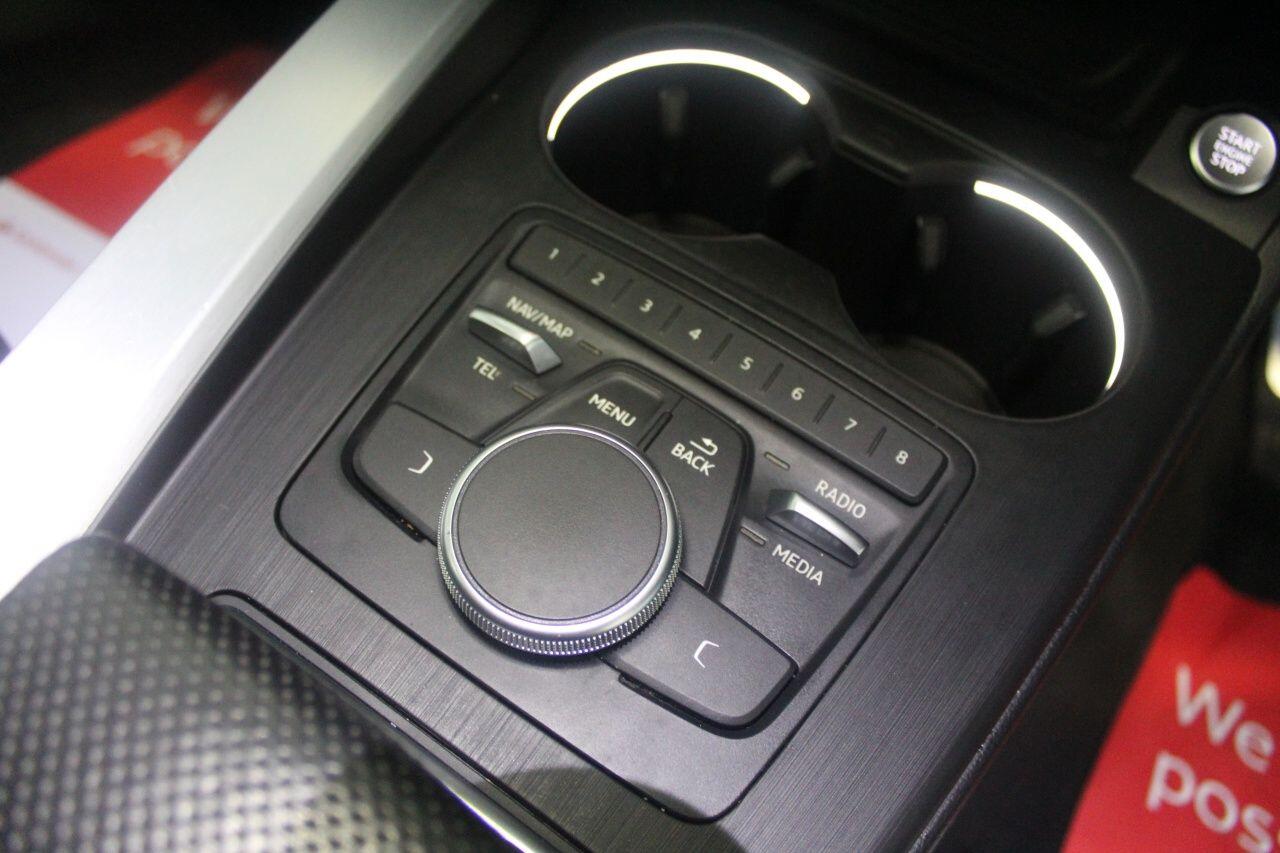 Audi A4 view 44