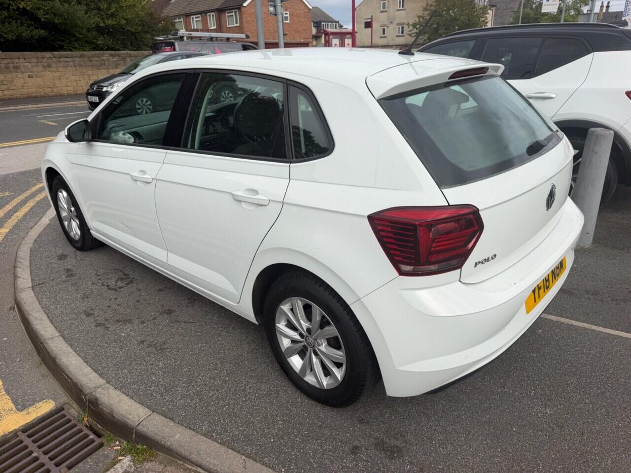 Volkswagen Polo view 6