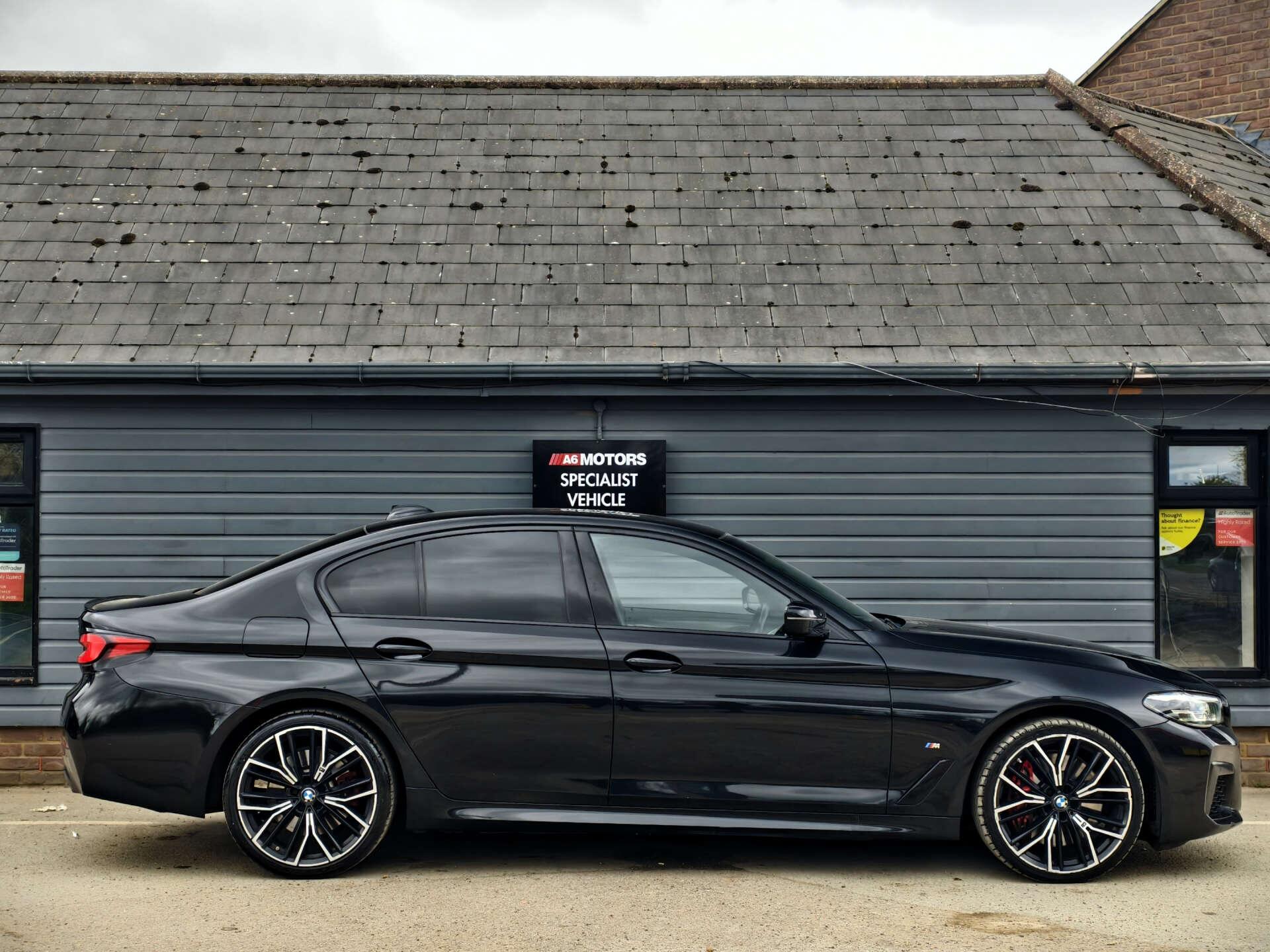 BMW 5 Series view 17