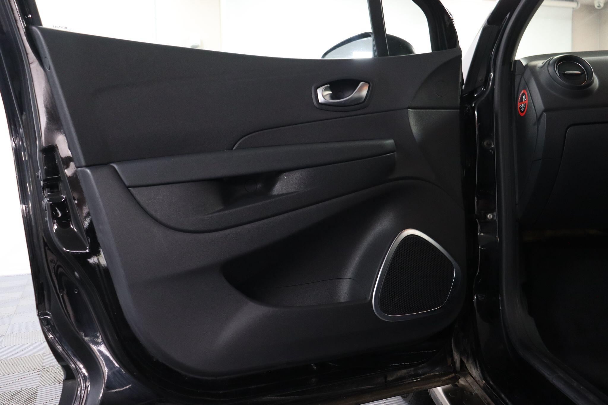 Renault Captur view 42
