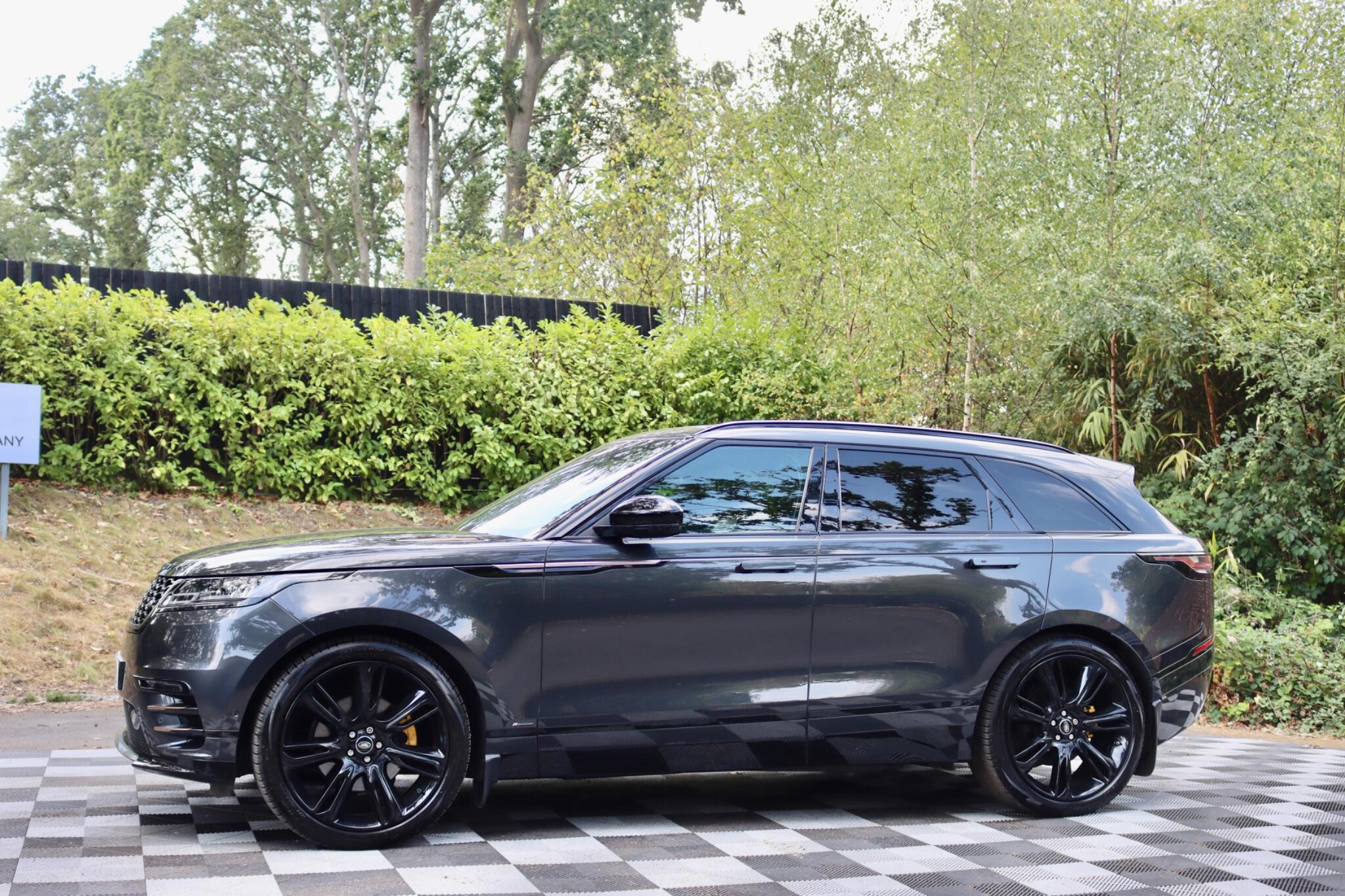 Land Rover Range Rover Velar view 17