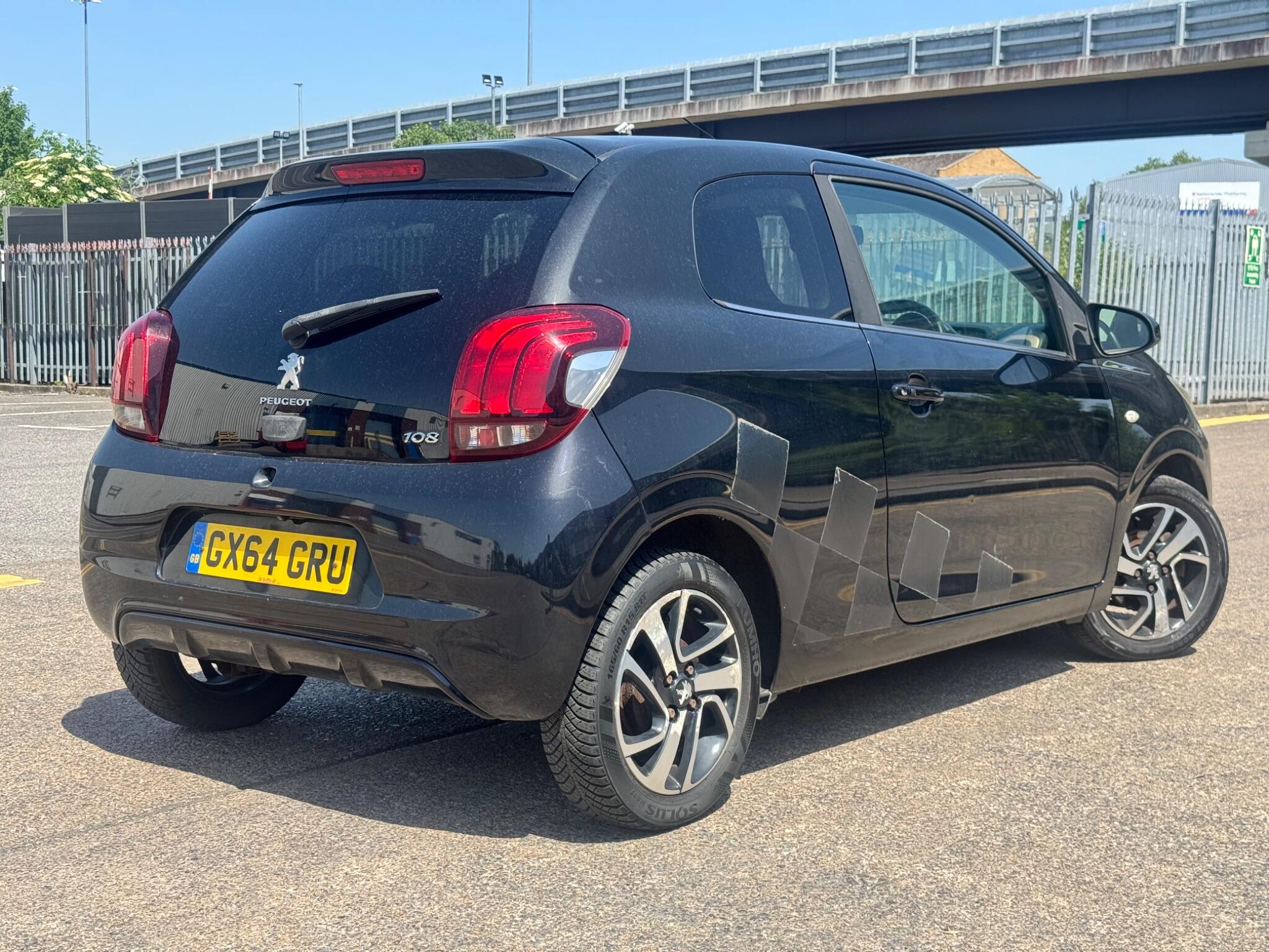 Peugeot 108 view 19