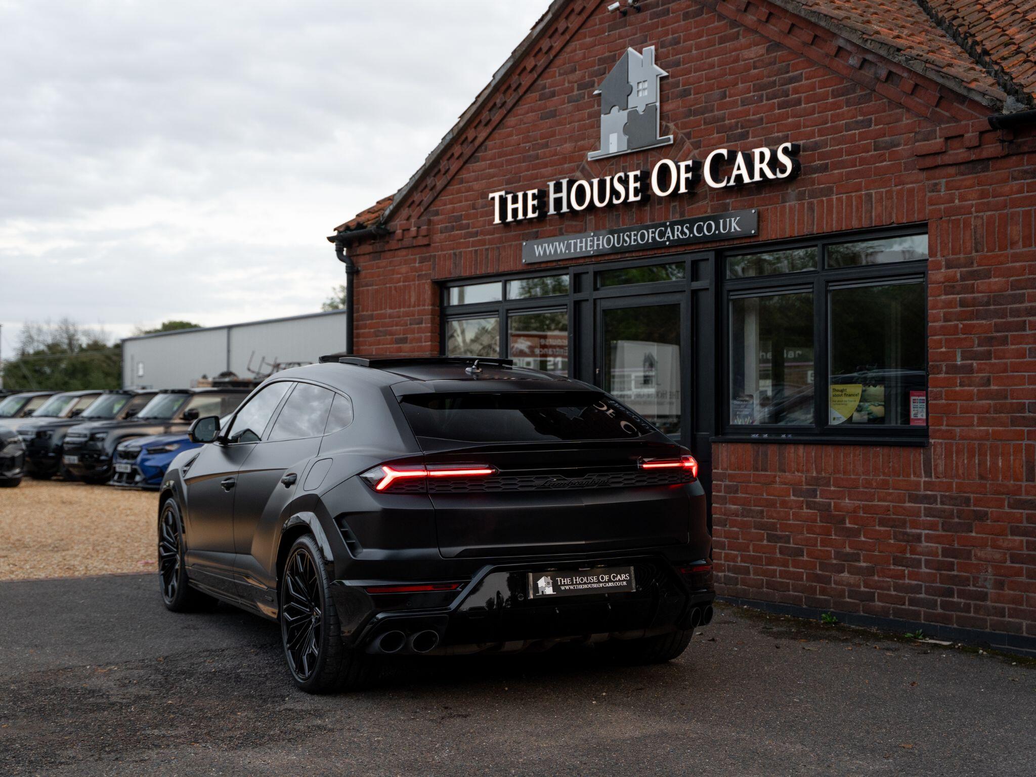 Lamborghini Urus view 11