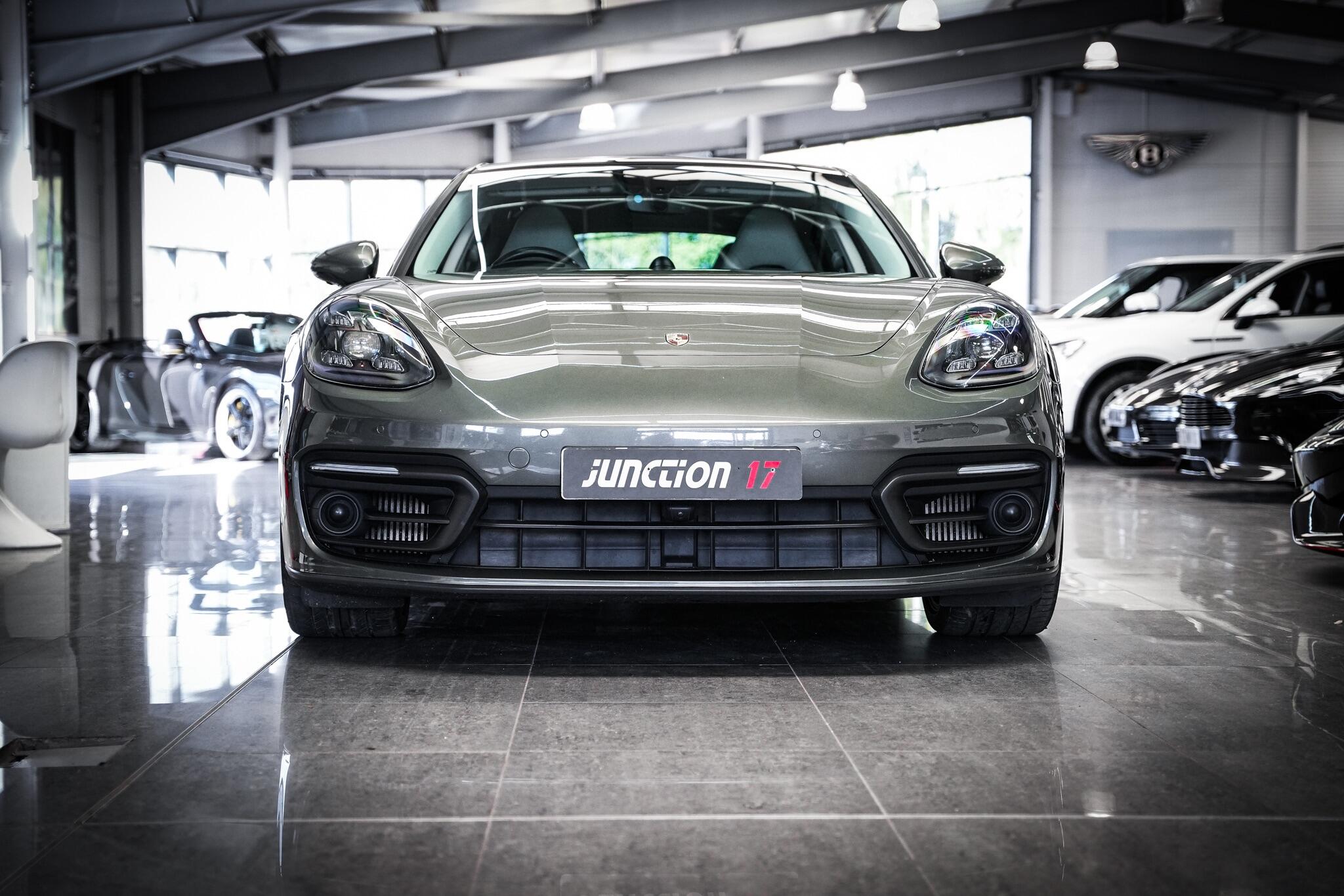 Porsche Panamera view 12