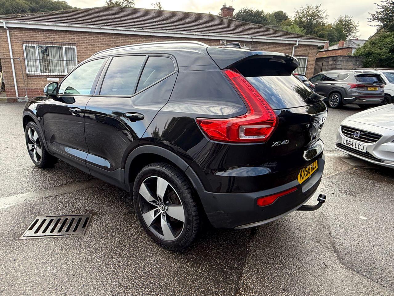 Volvo XC40 view 7