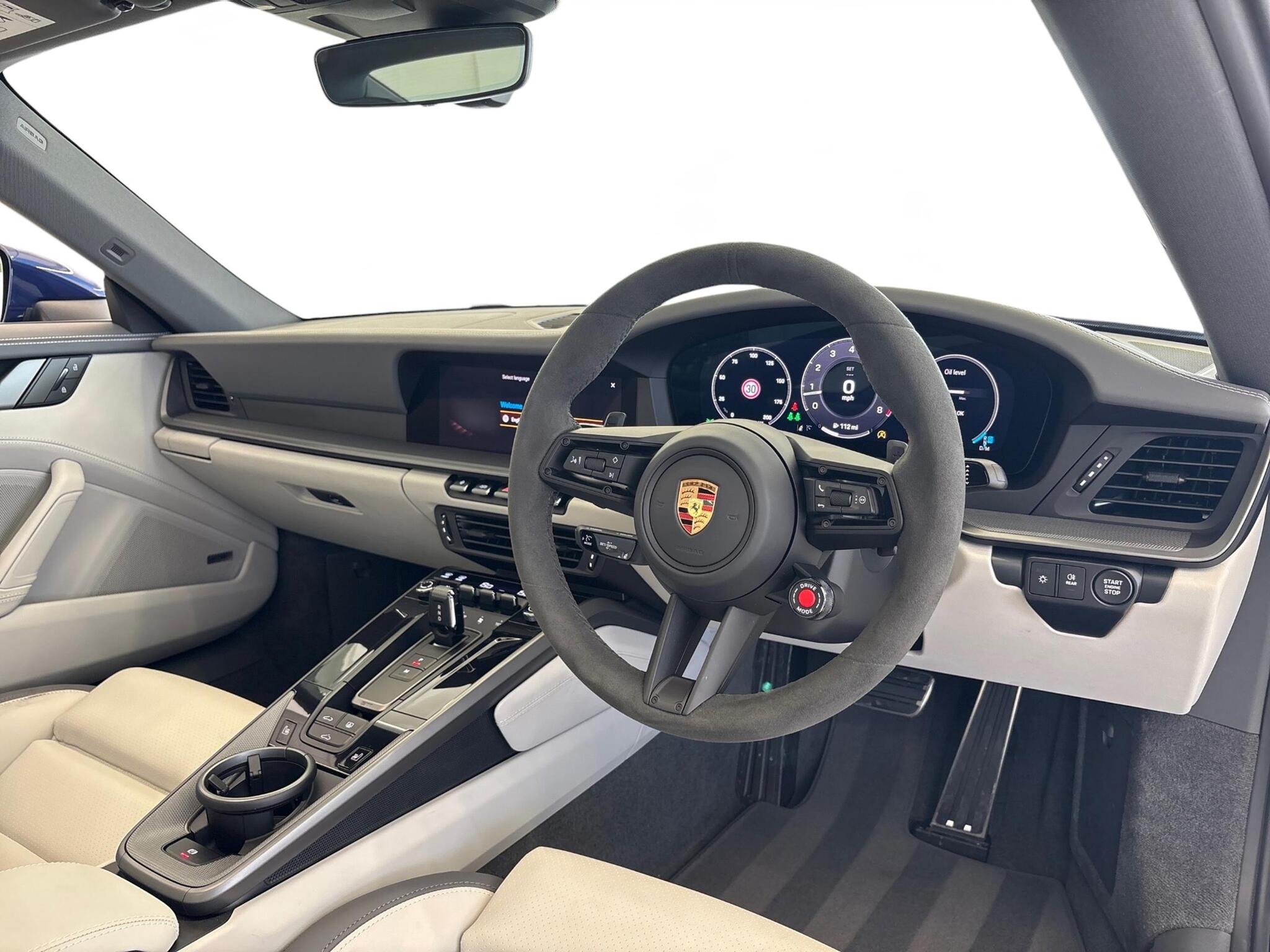 Porsche 911 view 10