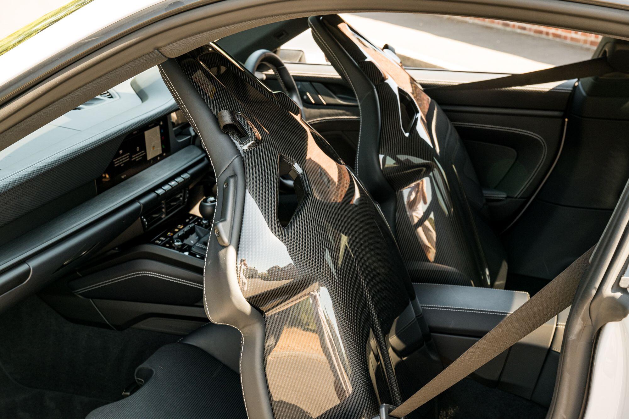 Porsche 911 view 38