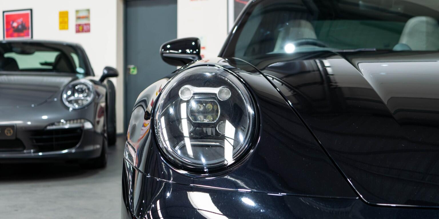 Porsche 911 view 46
