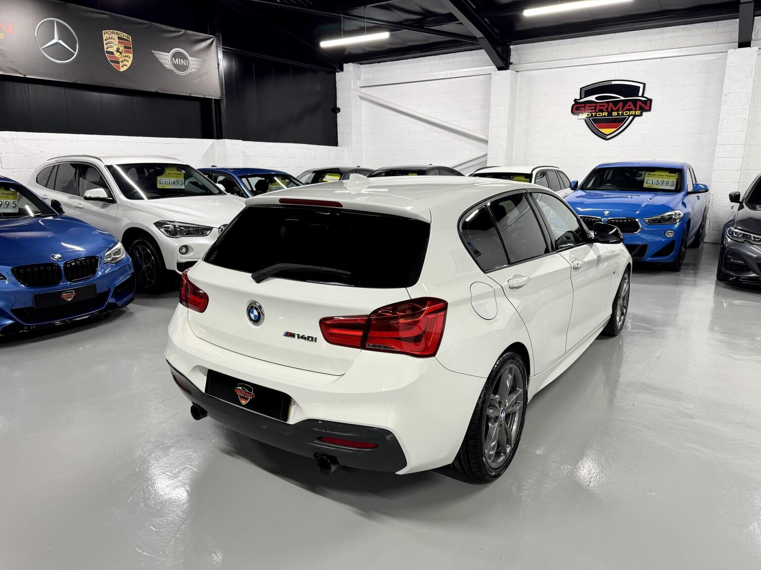 BMW 1 Series view 5