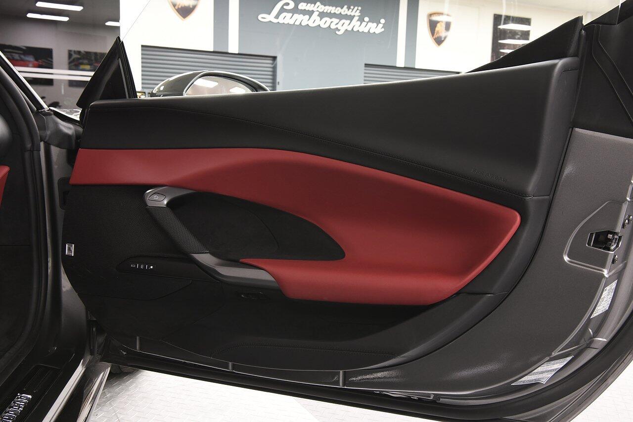 Ferrari 296 view 29